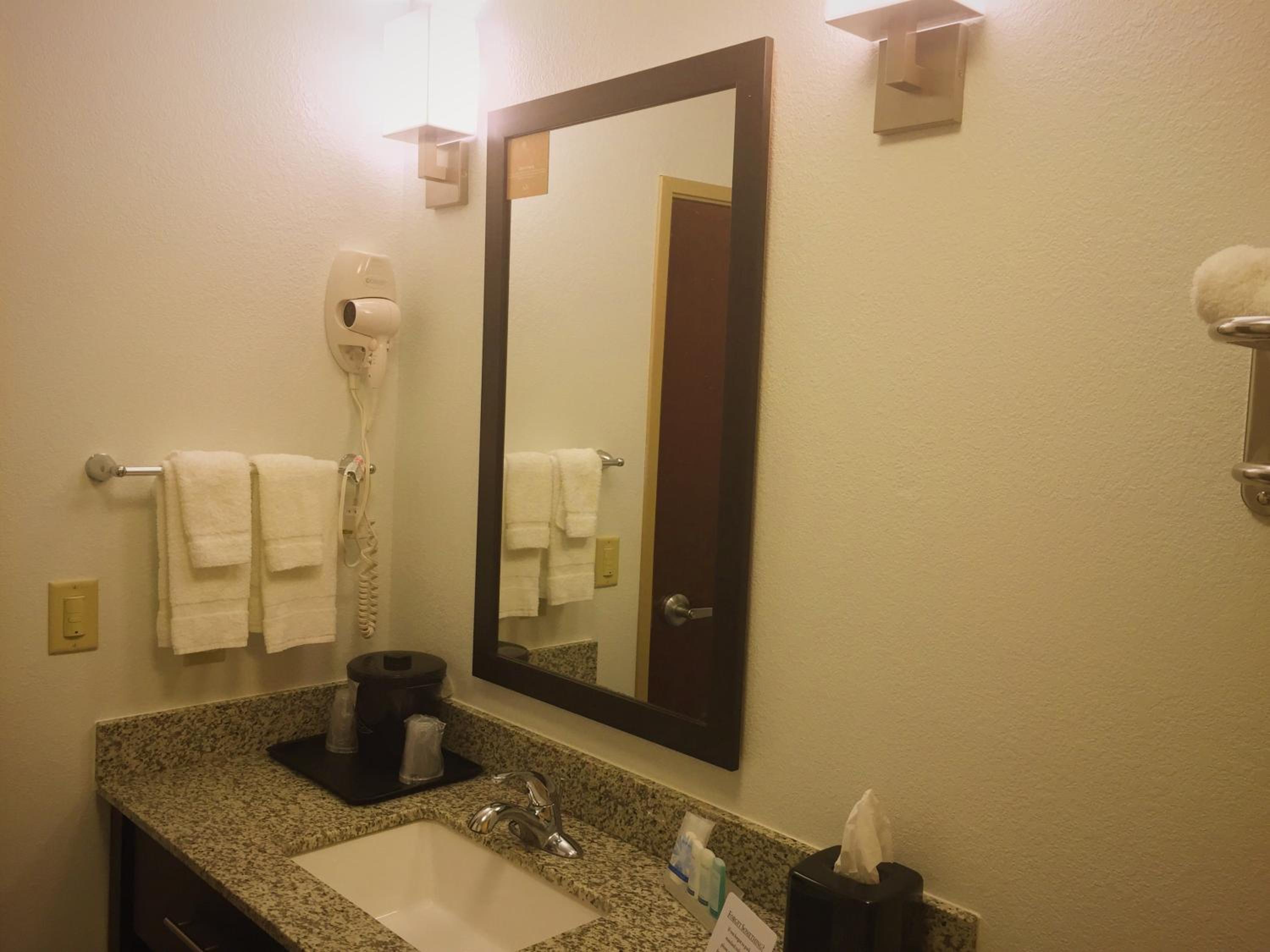 Standard King Room - Non-Smoking  photo 3