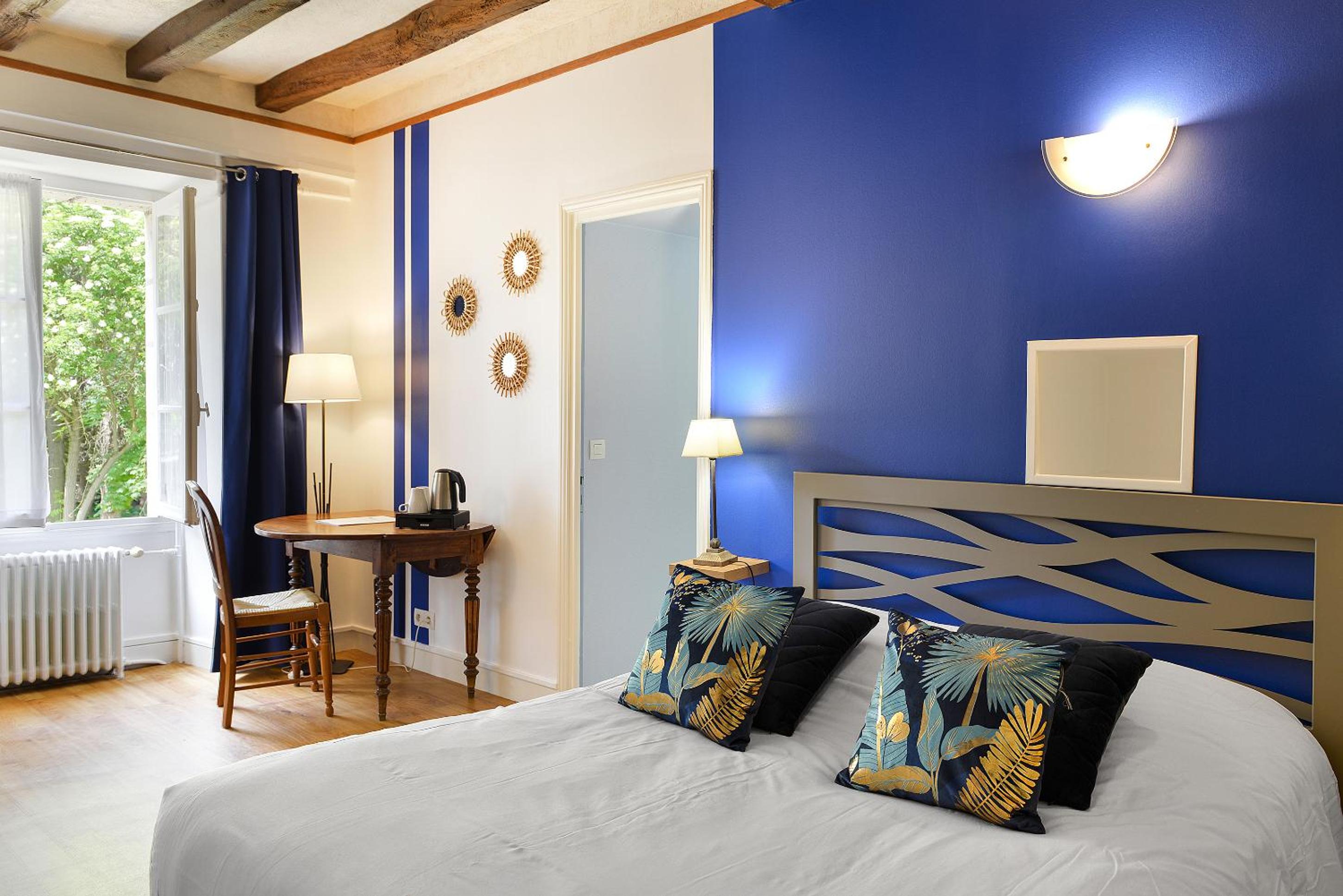 Double Room - Photo 7