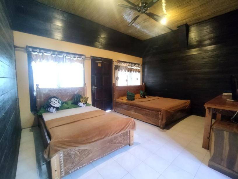 Family Room photo 1