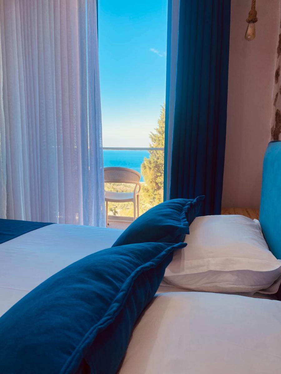 Double Room with Sea View photo 1