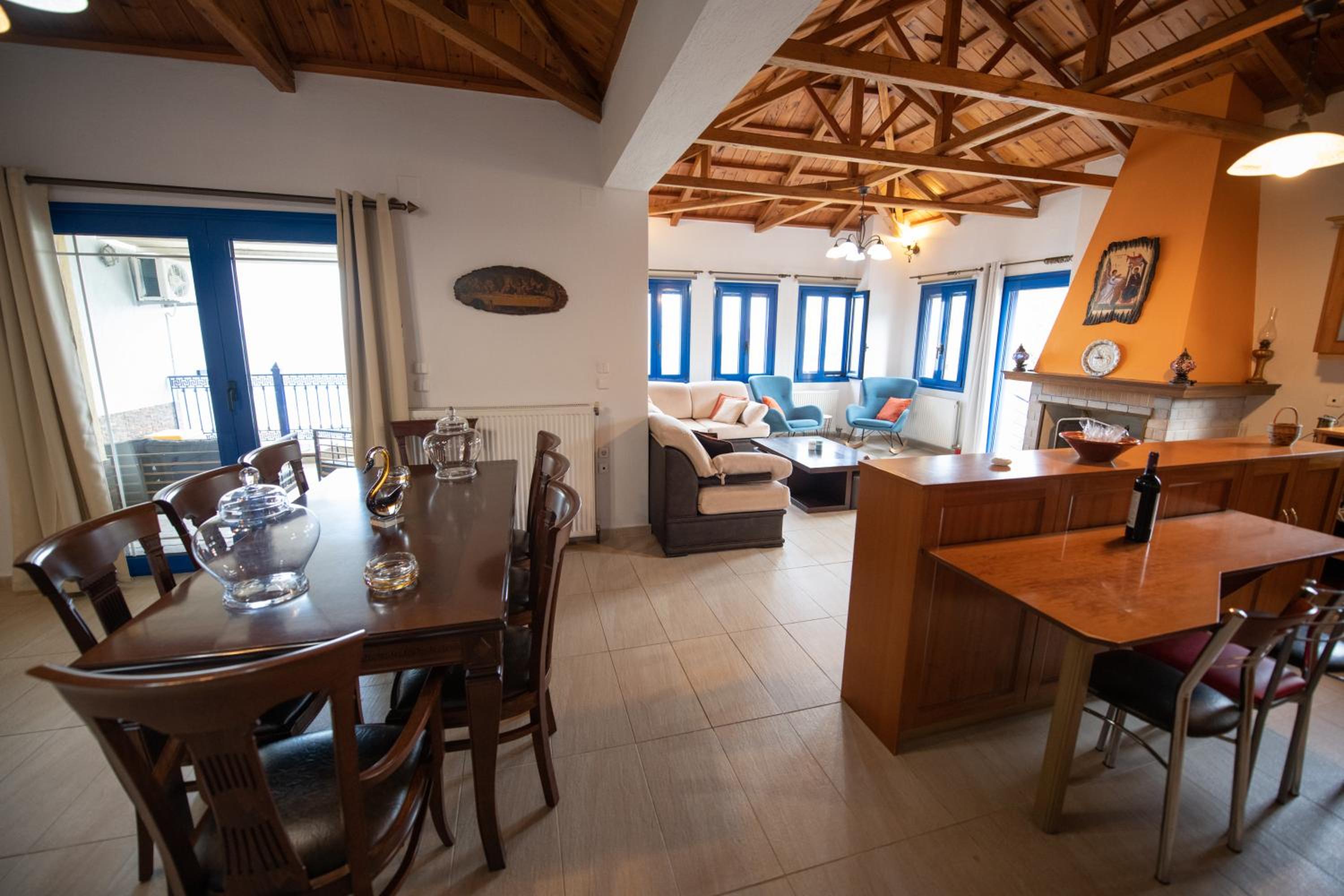 Three-Bedroom Villa photo 2