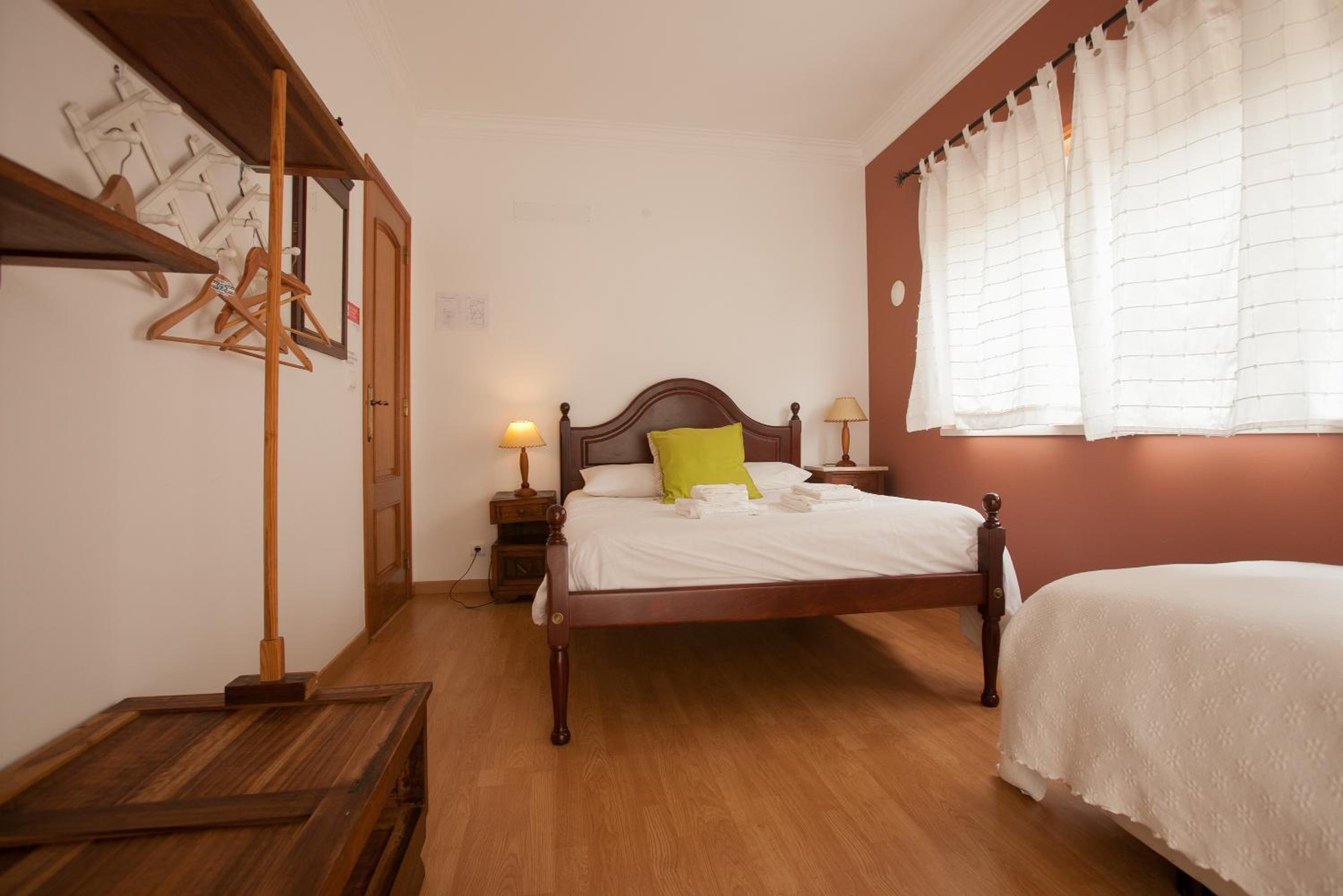 Double Room with Shared Bathroom photo 2