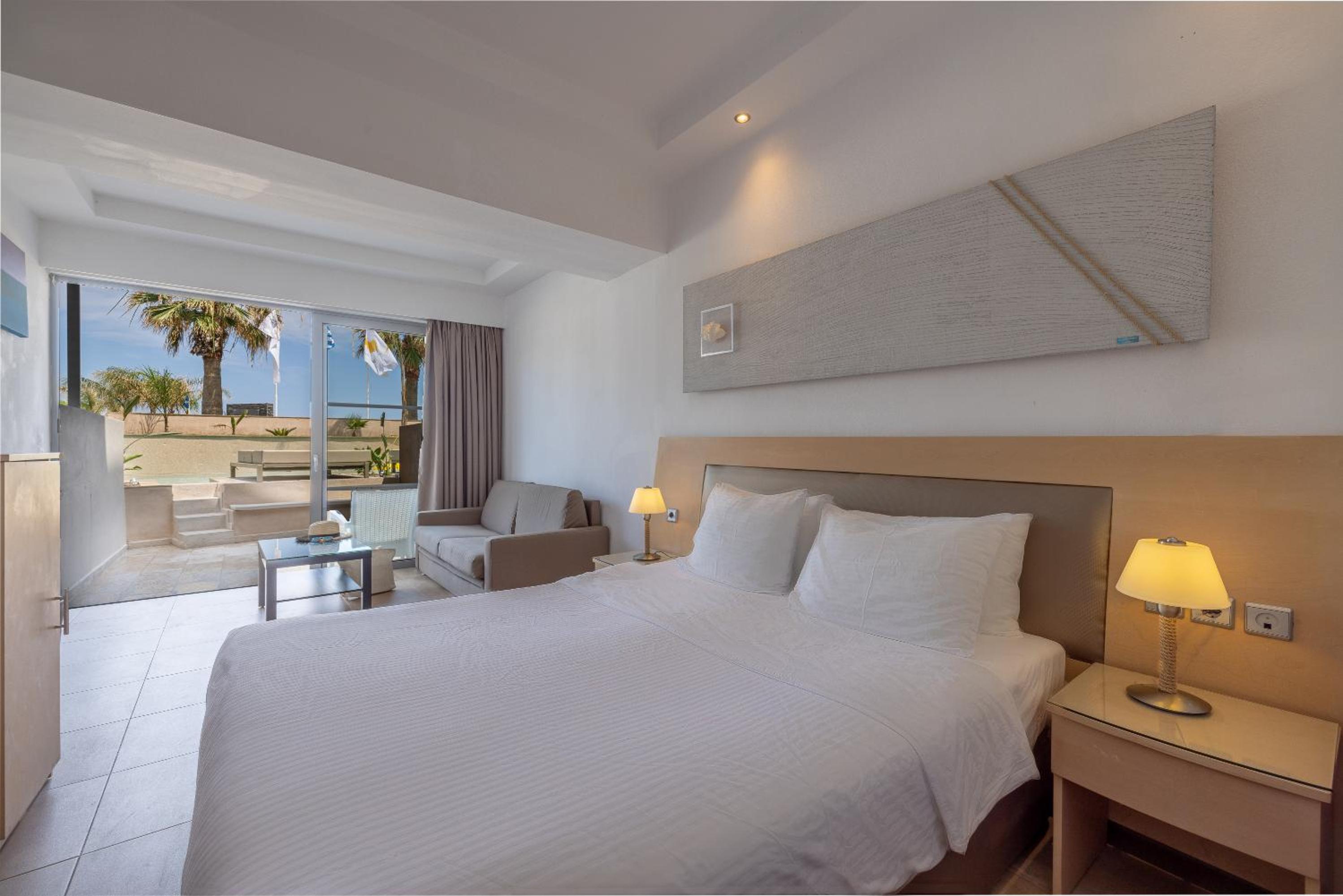 Swim up Ground Floor Room