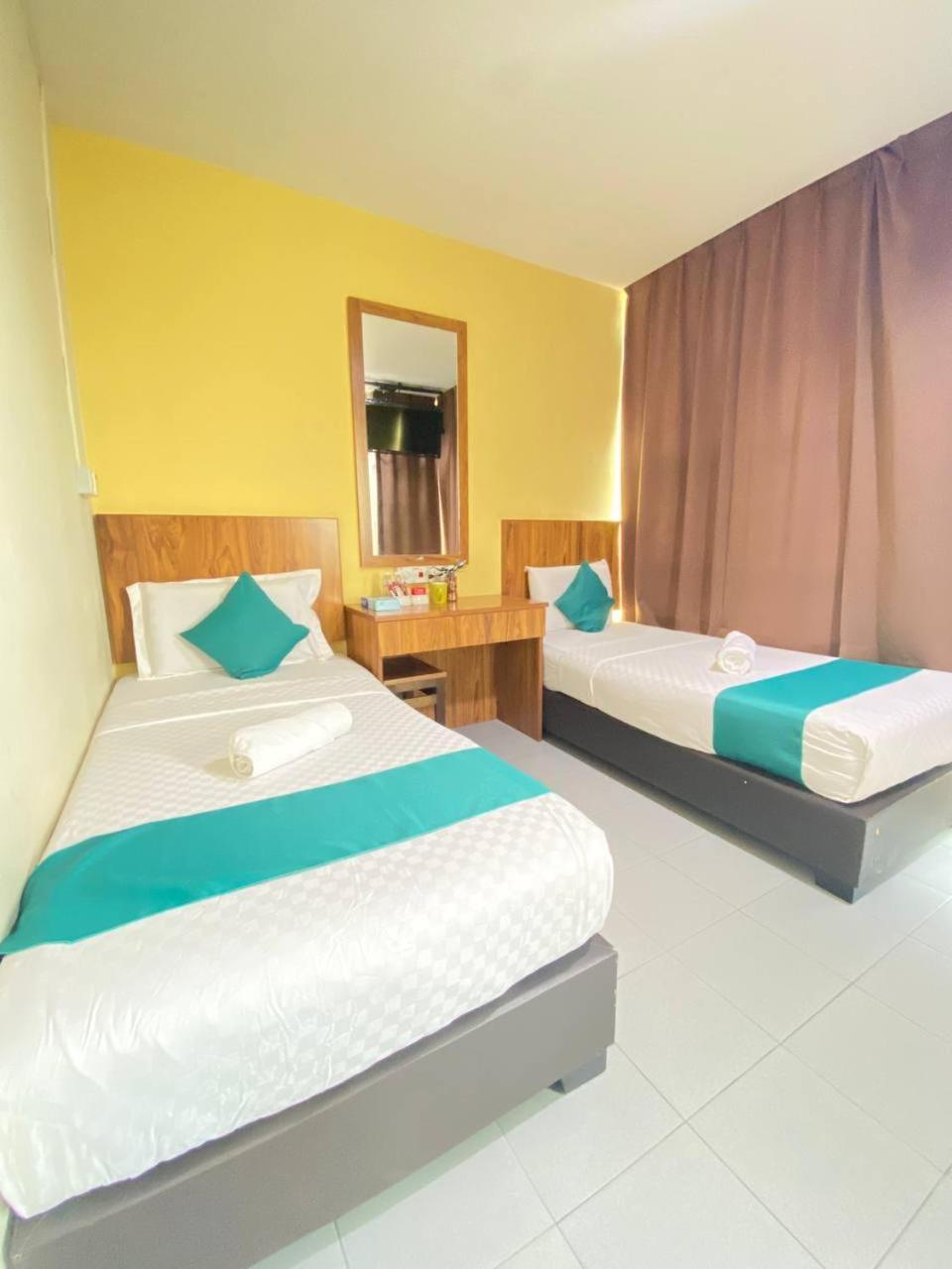 Deluxe Twin Room photo 2