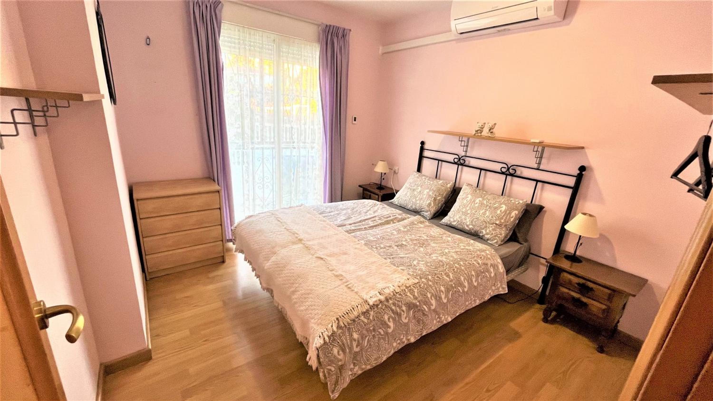 Villa de Tres Habitaciones