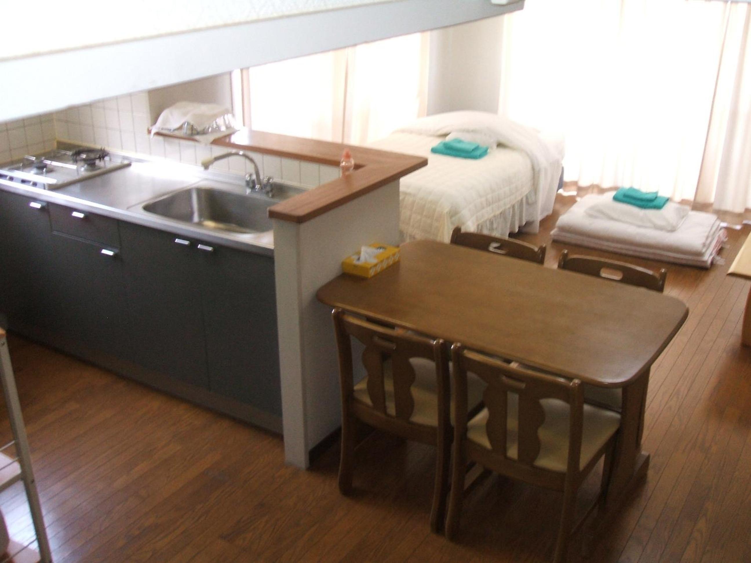 Superior Family Room photo 1