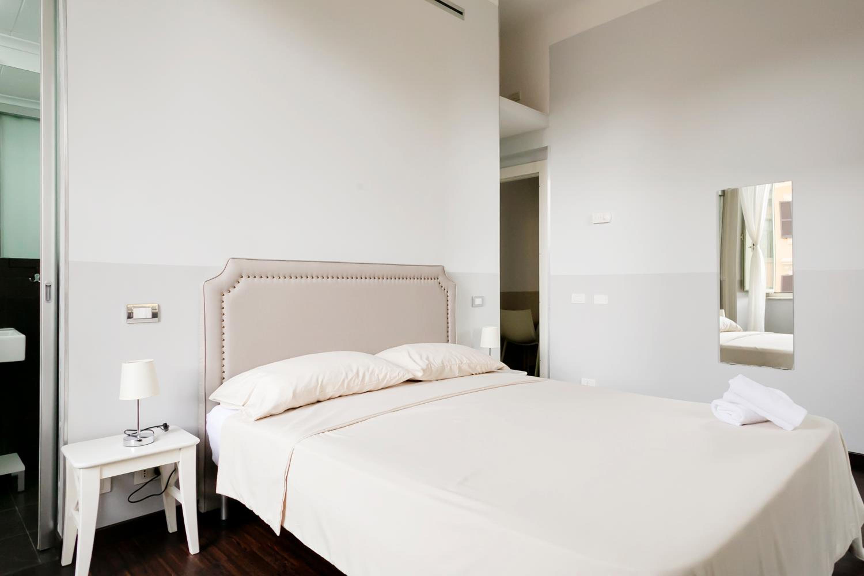 Double Room with Private Bathroom photo 2