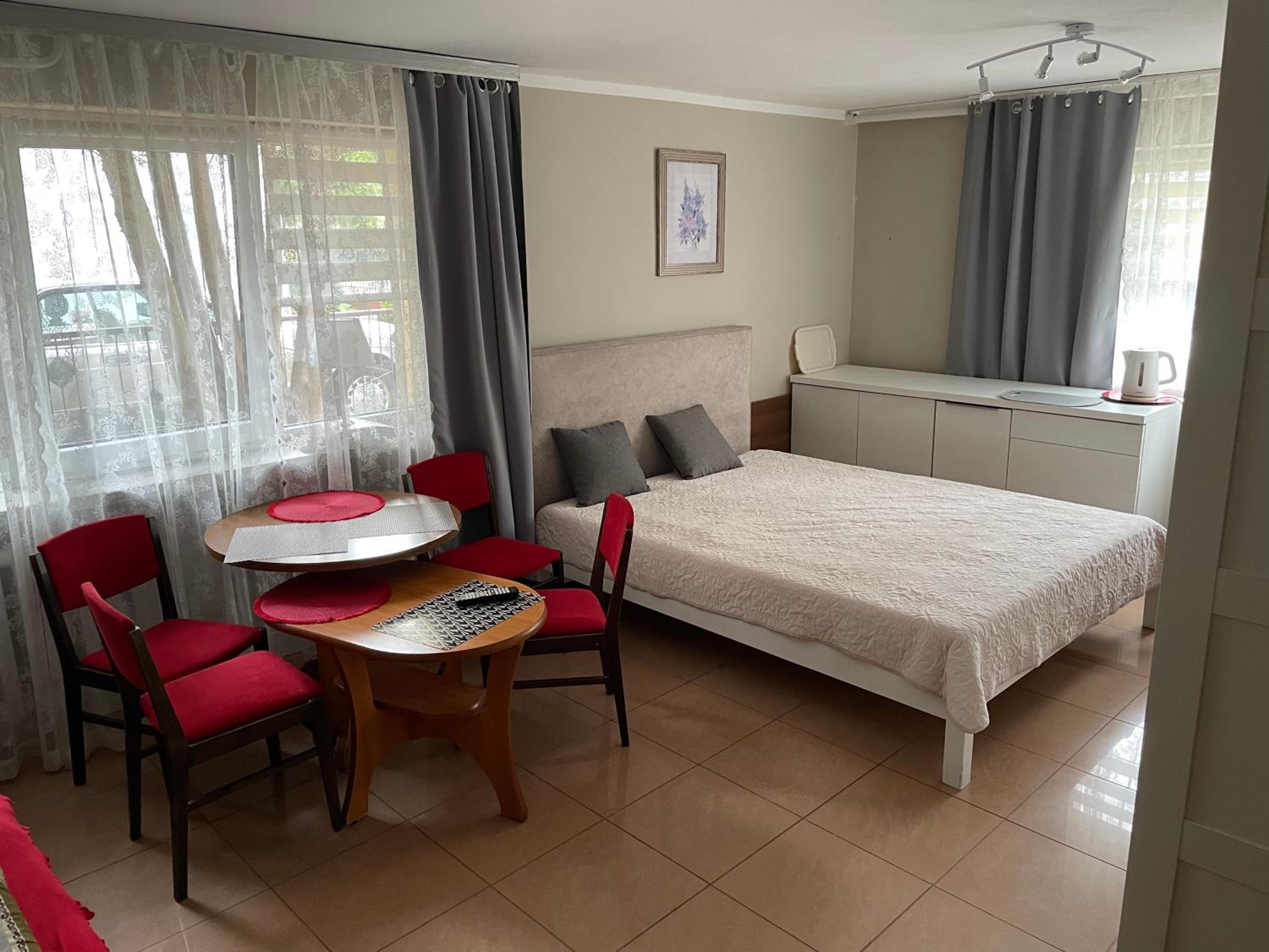 Quadruple Room with Private Bathroom photo 1