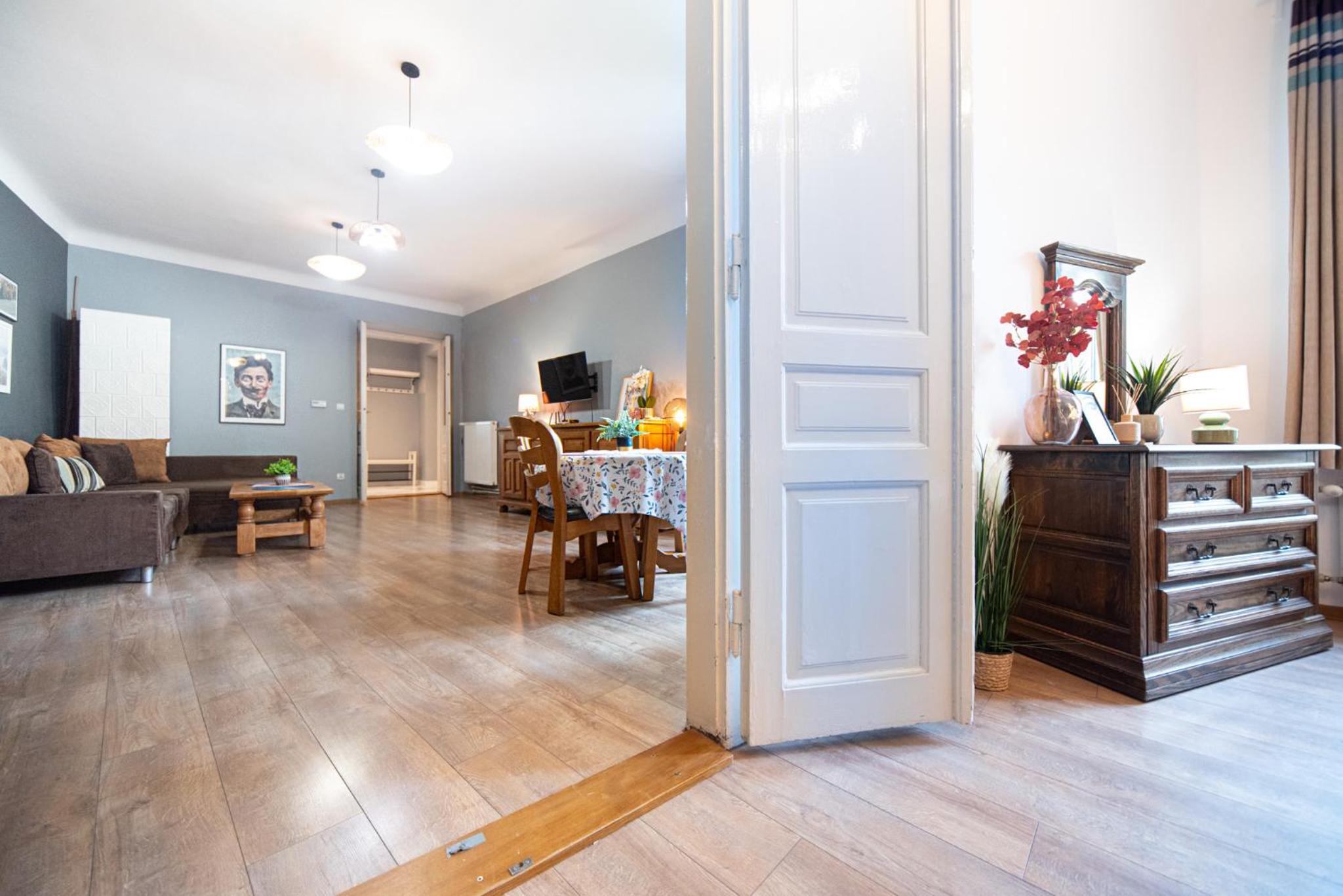One-Bedroom Apartment - Photo 16