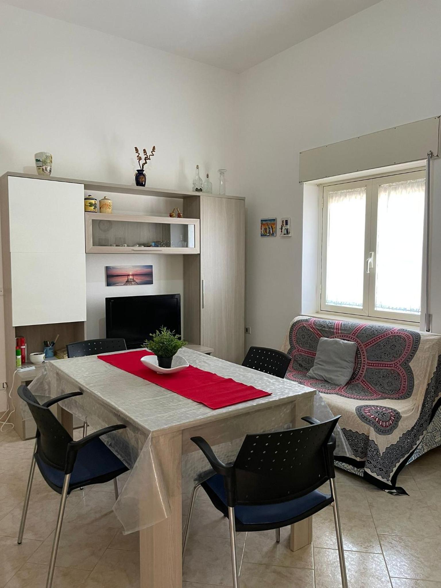 Three-Bedroom House photo 3