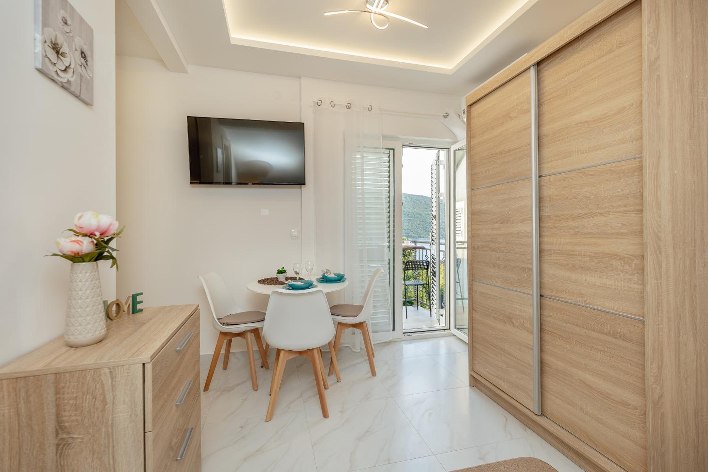 Studio Apartment with Sea View