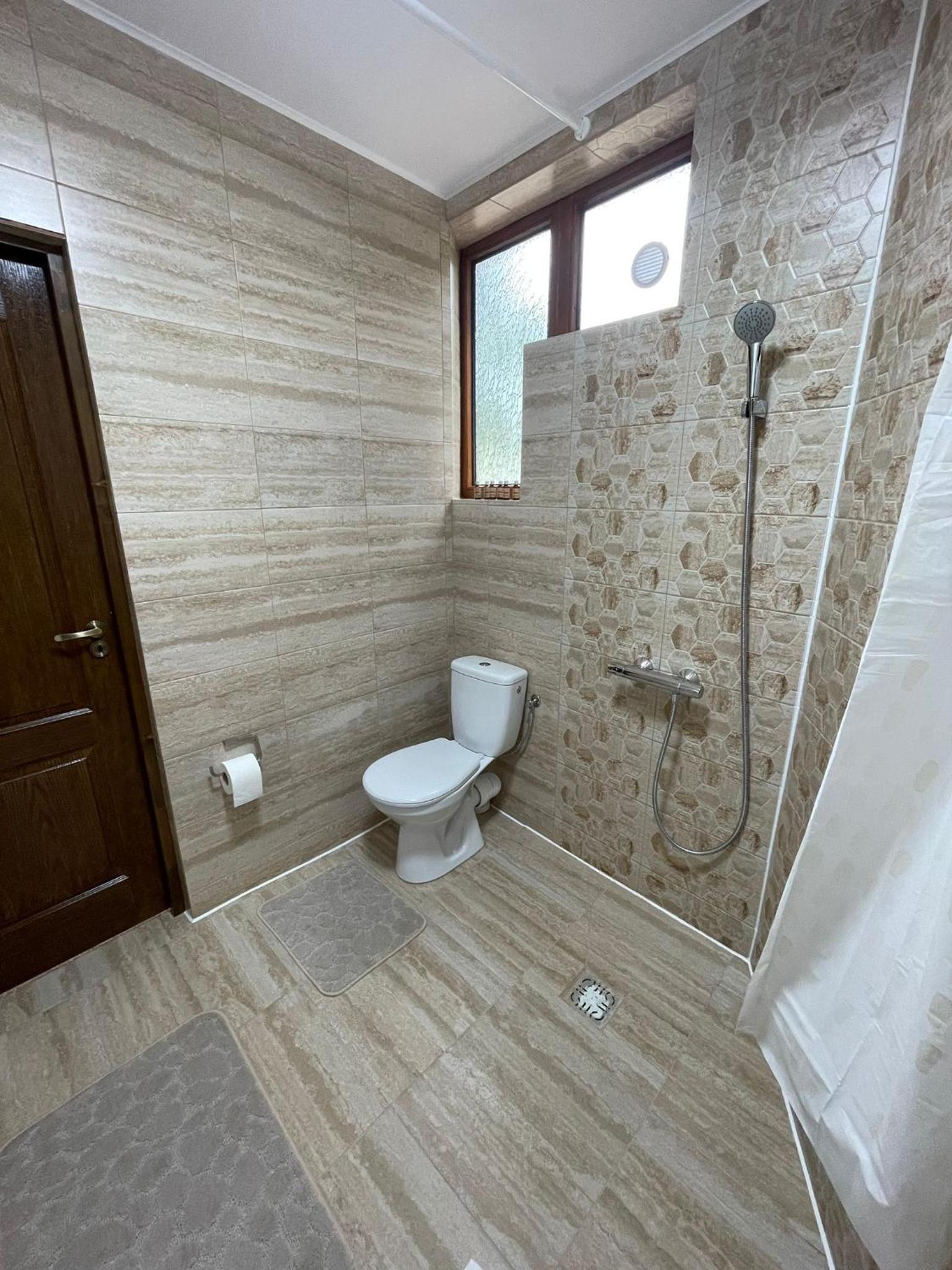 Double Room with Extra Bed photo 2