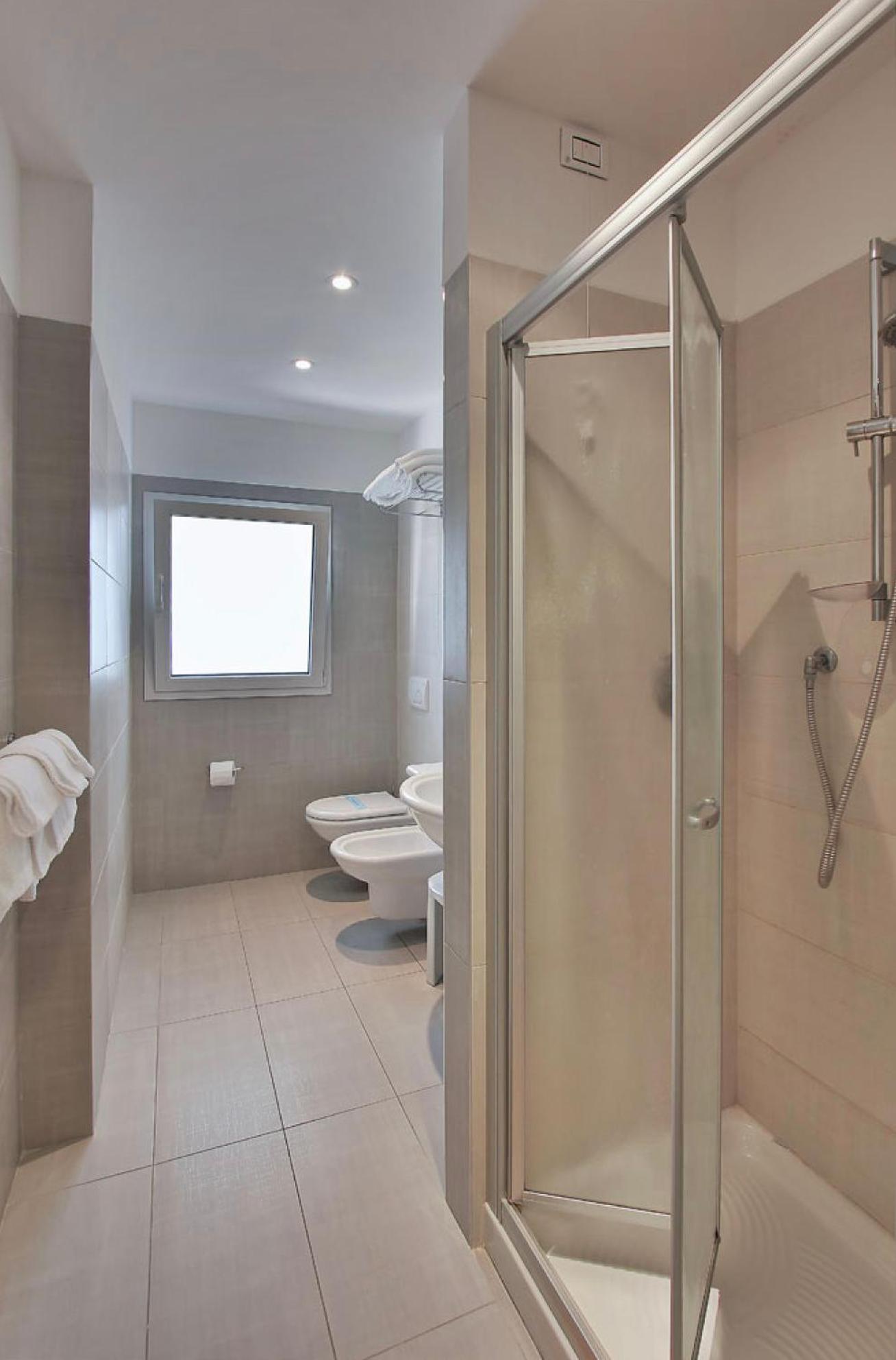 Superior Triple Room photo 2