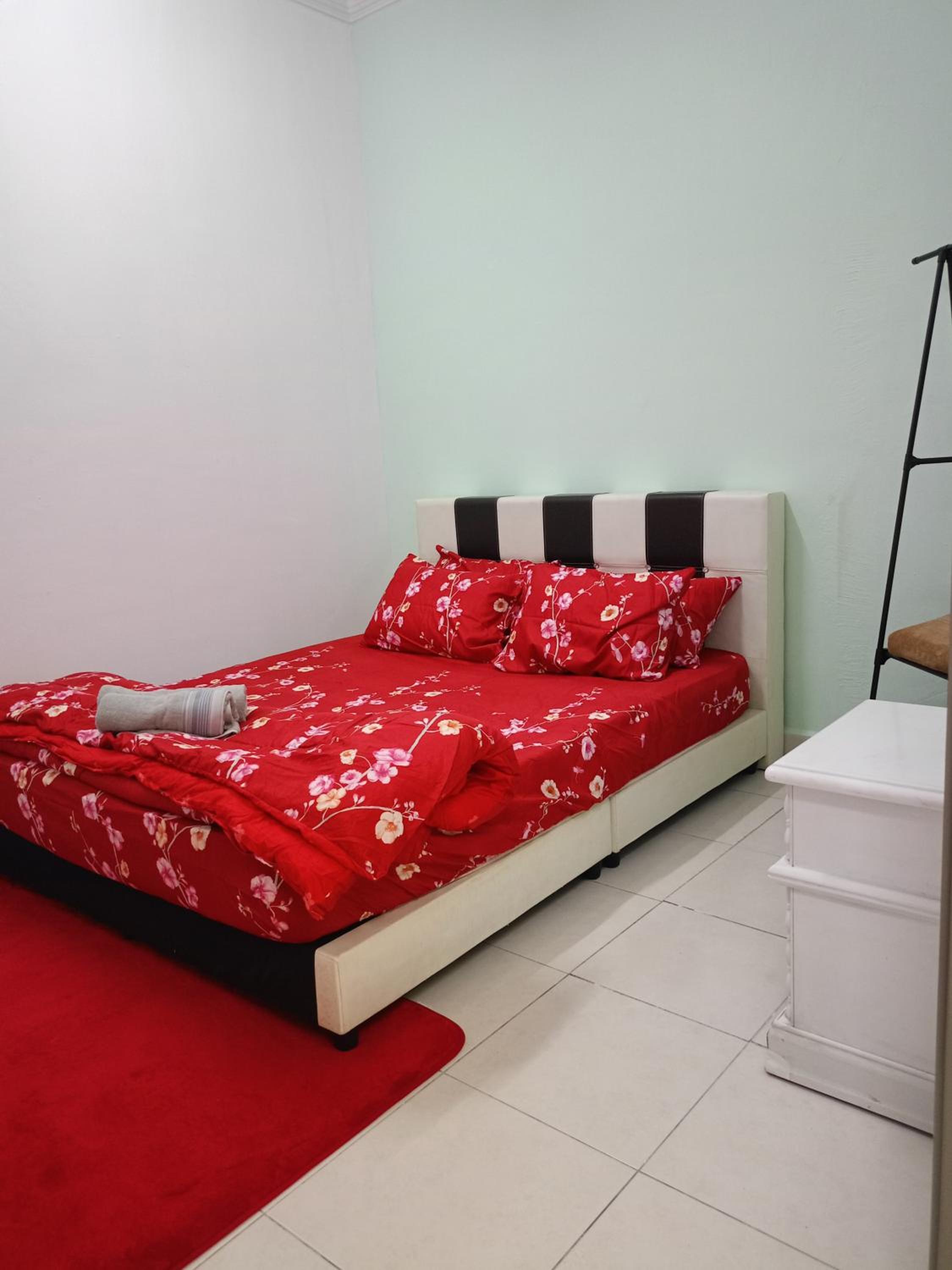 Four-Bedroom House photo 2