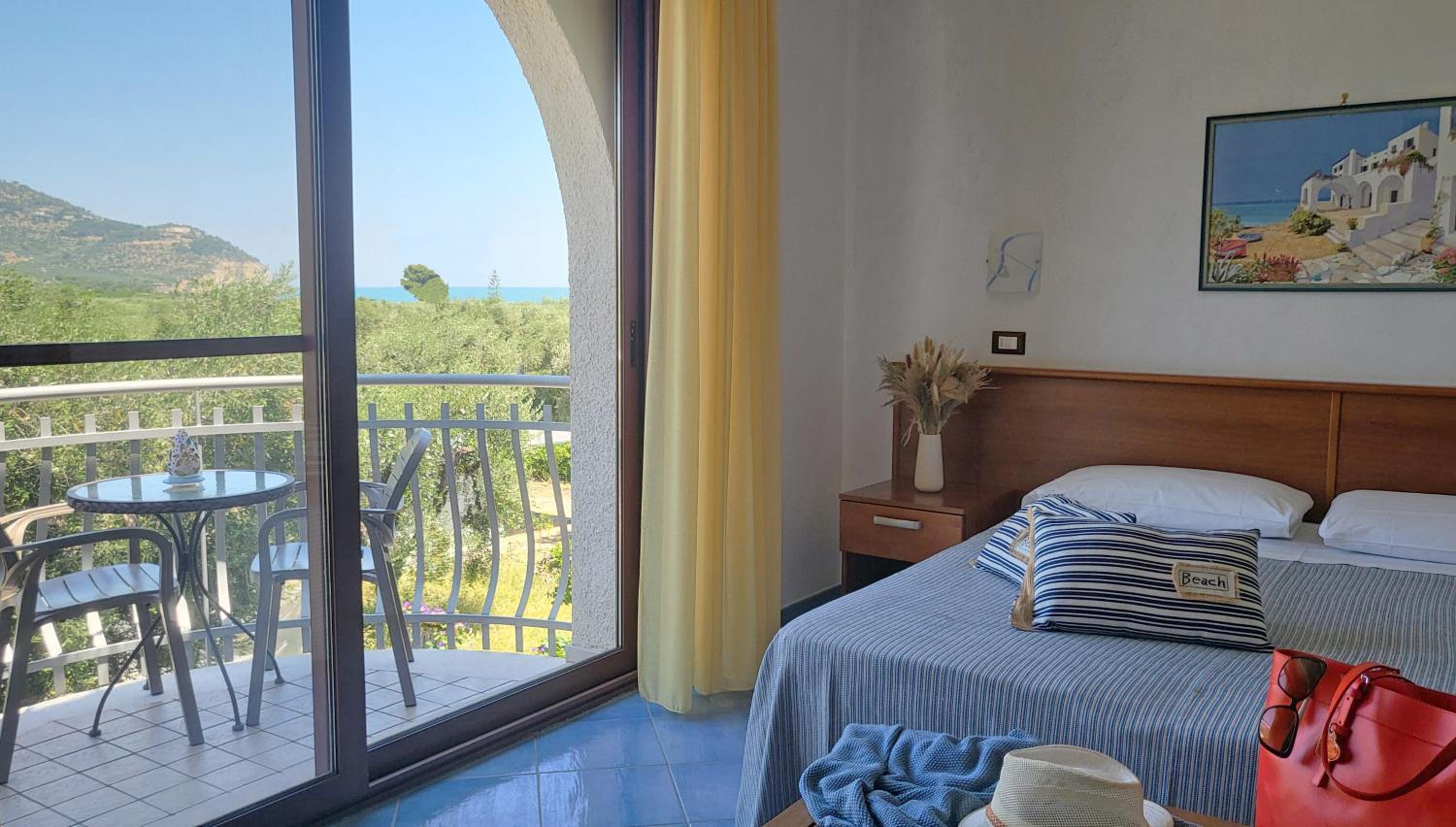 Studio Apartment with Sea View - Photo 1