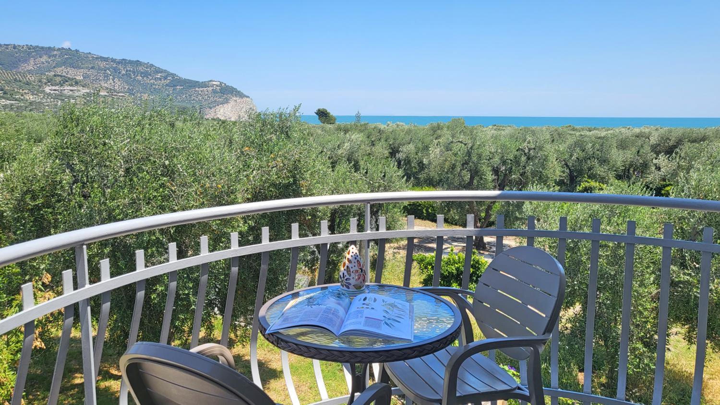 Studio Apartment with Sea View - Photo 3