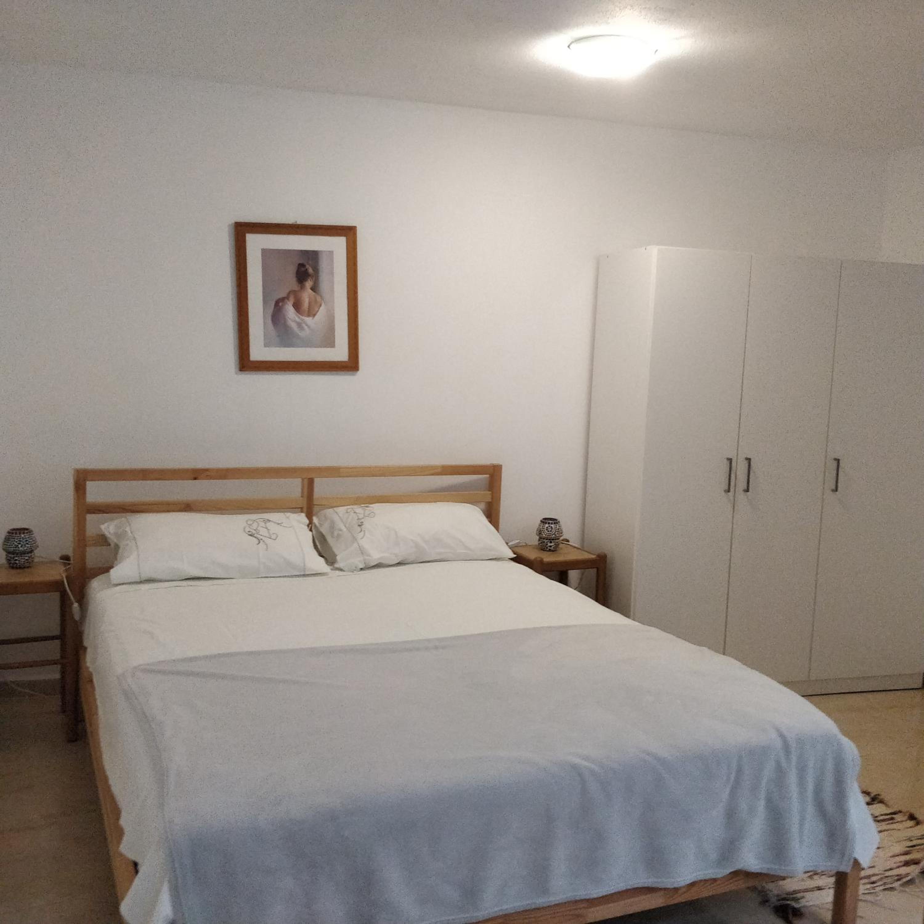One-Bedroom Apartment photo 3