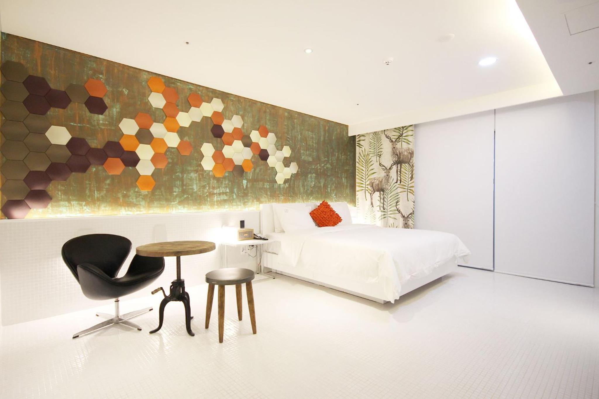 Double Room - Photo 9