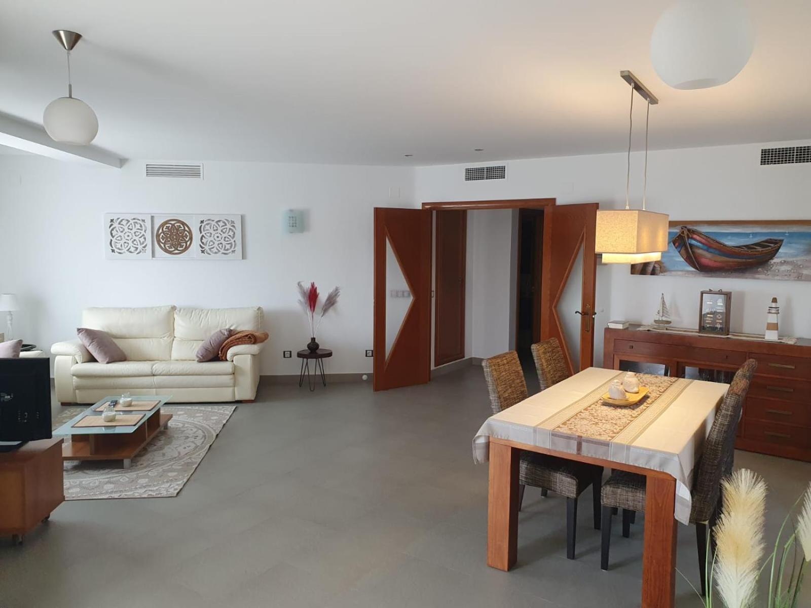 Three-Bedroom Apartment photo 2