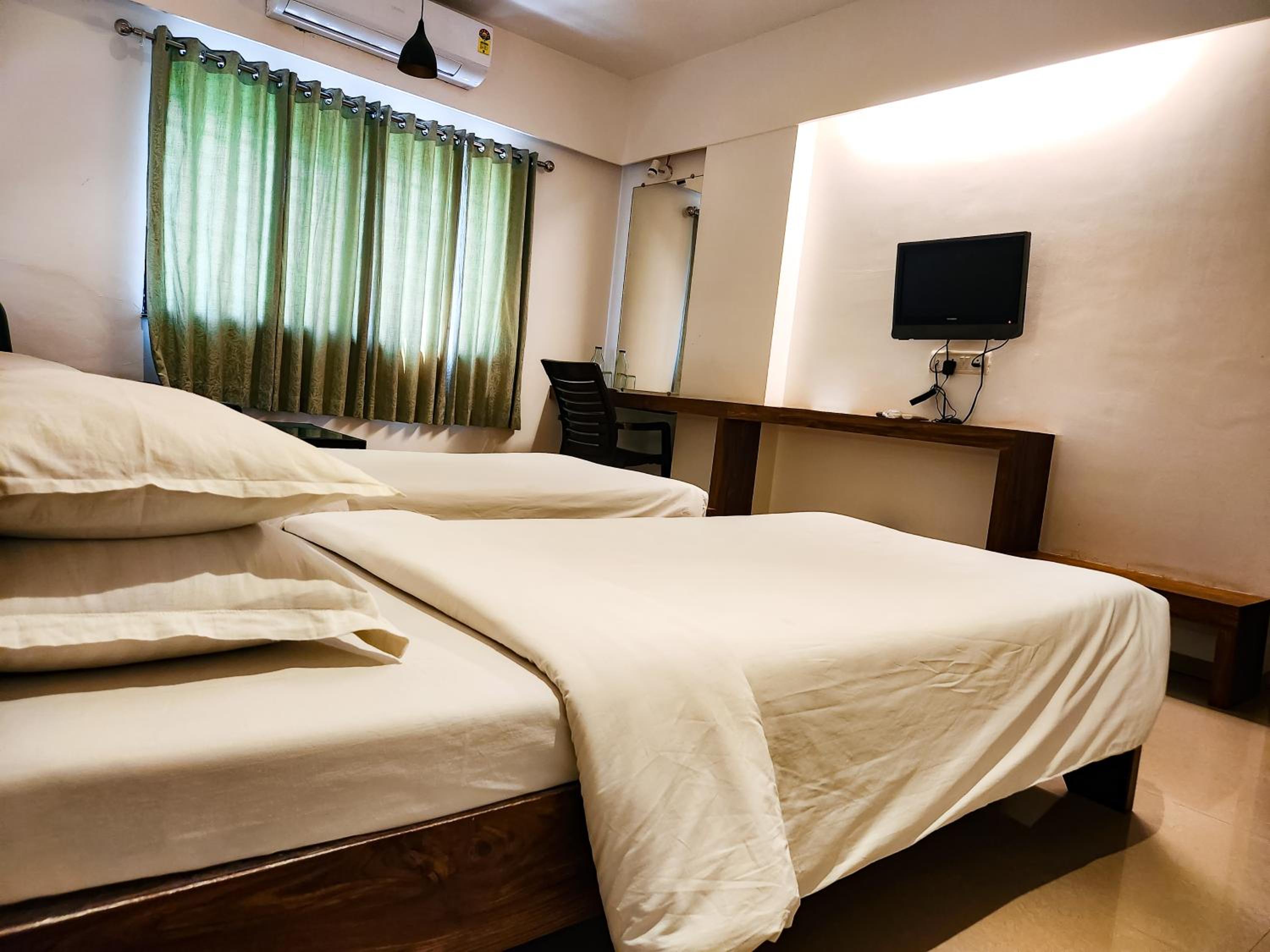 Standard Room - Photo 1