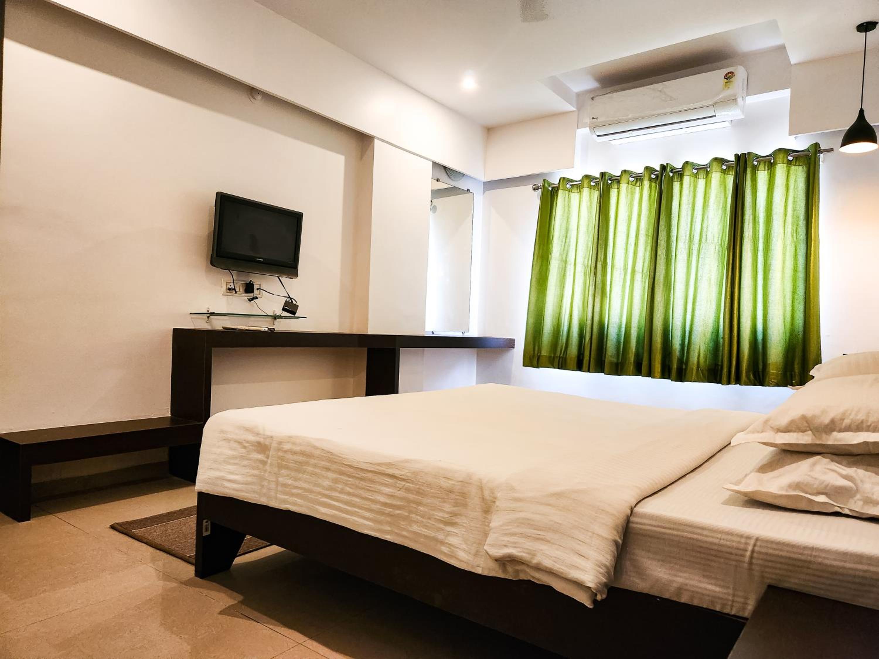 Standard Room - Photo 13