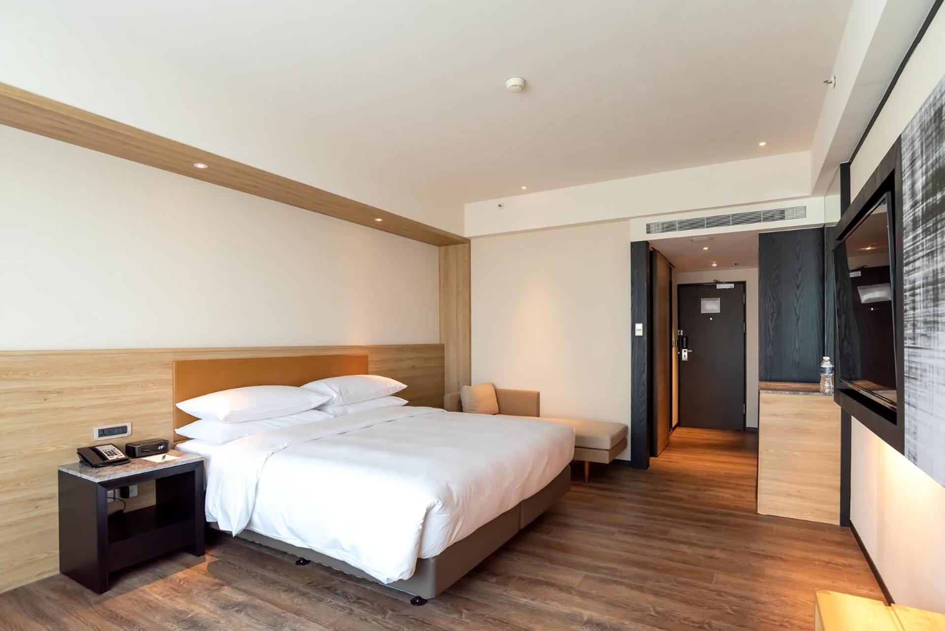 Standard King Room