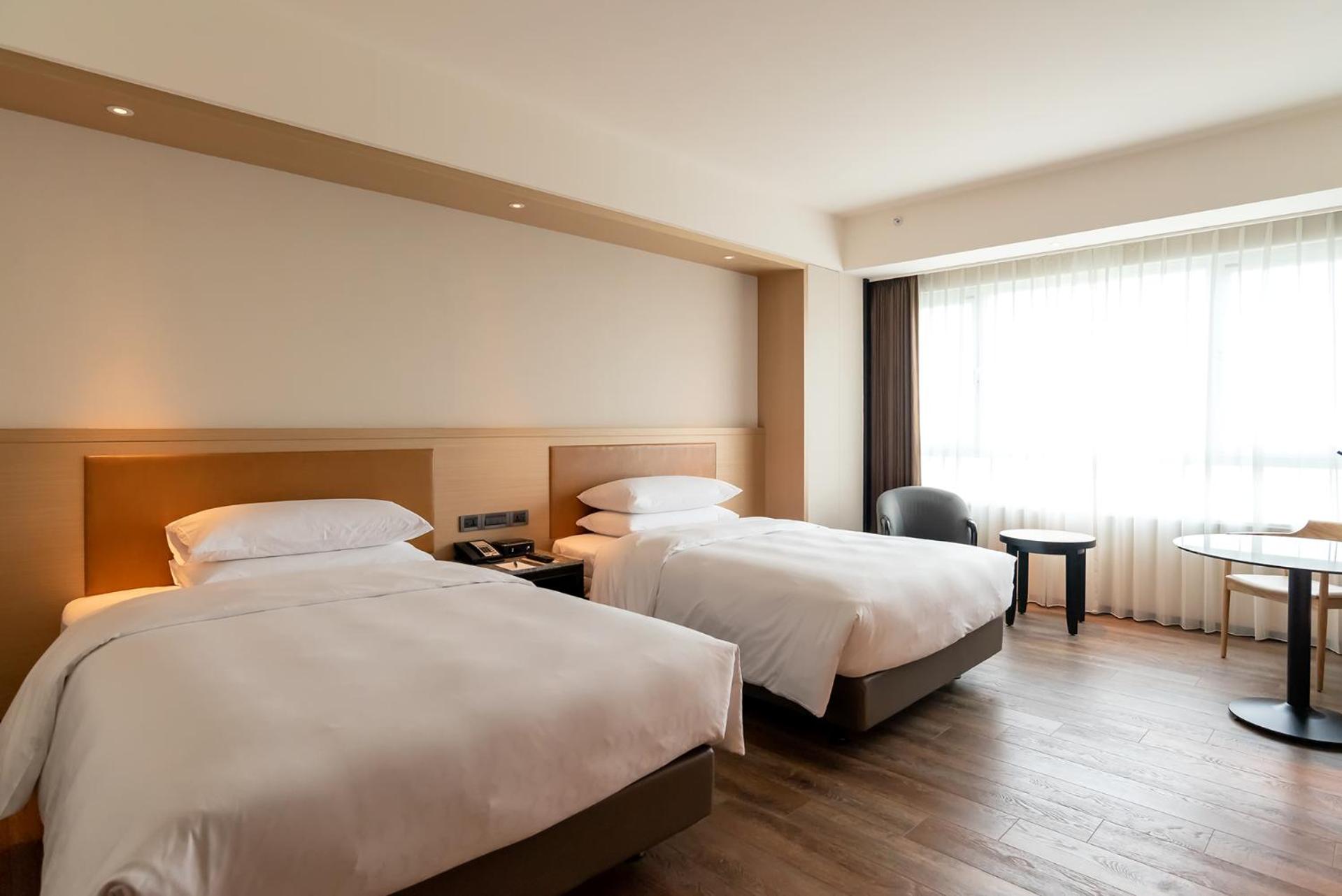 Deluxe Twin Room photo 2