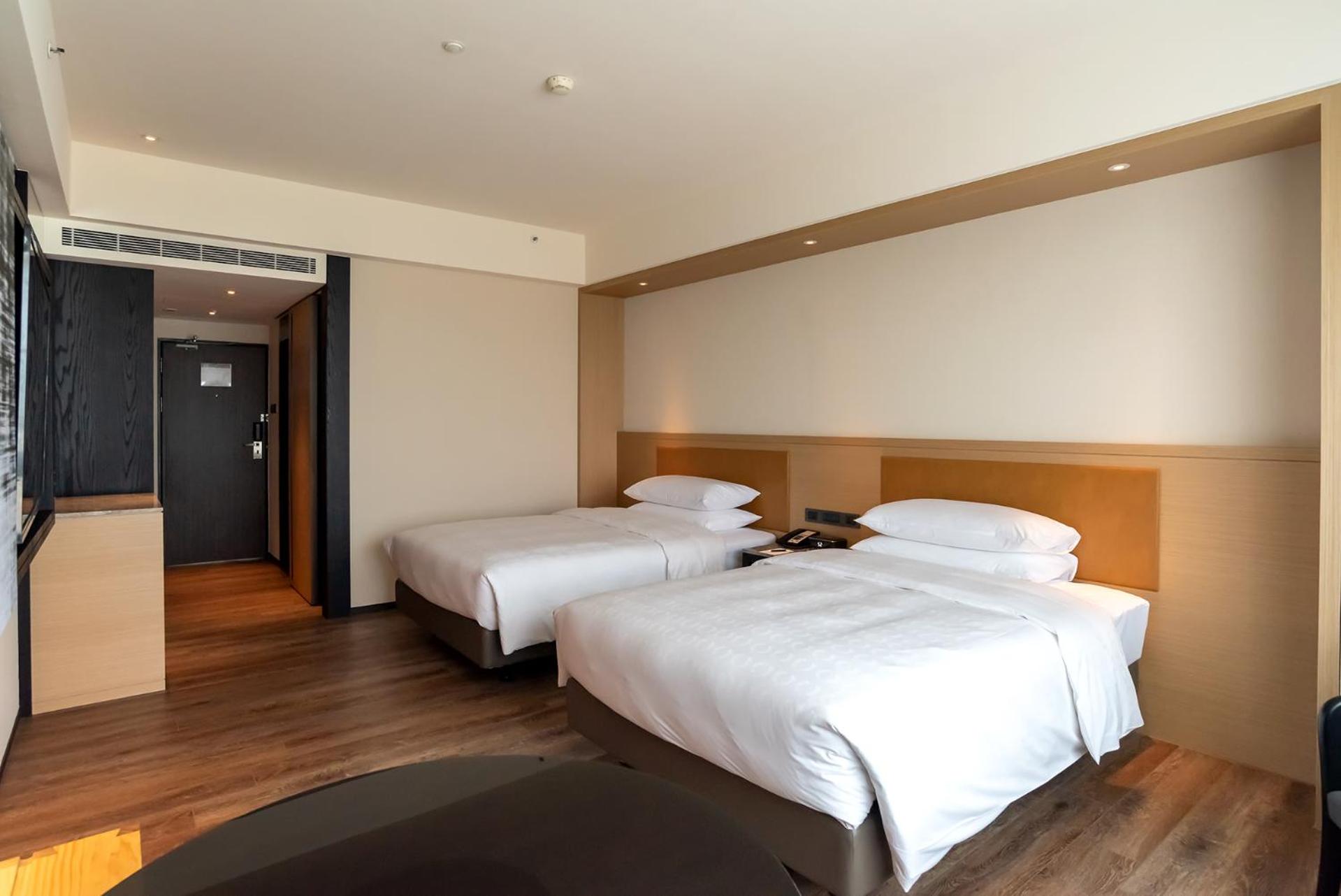 Deluxe Twin Room photo 3