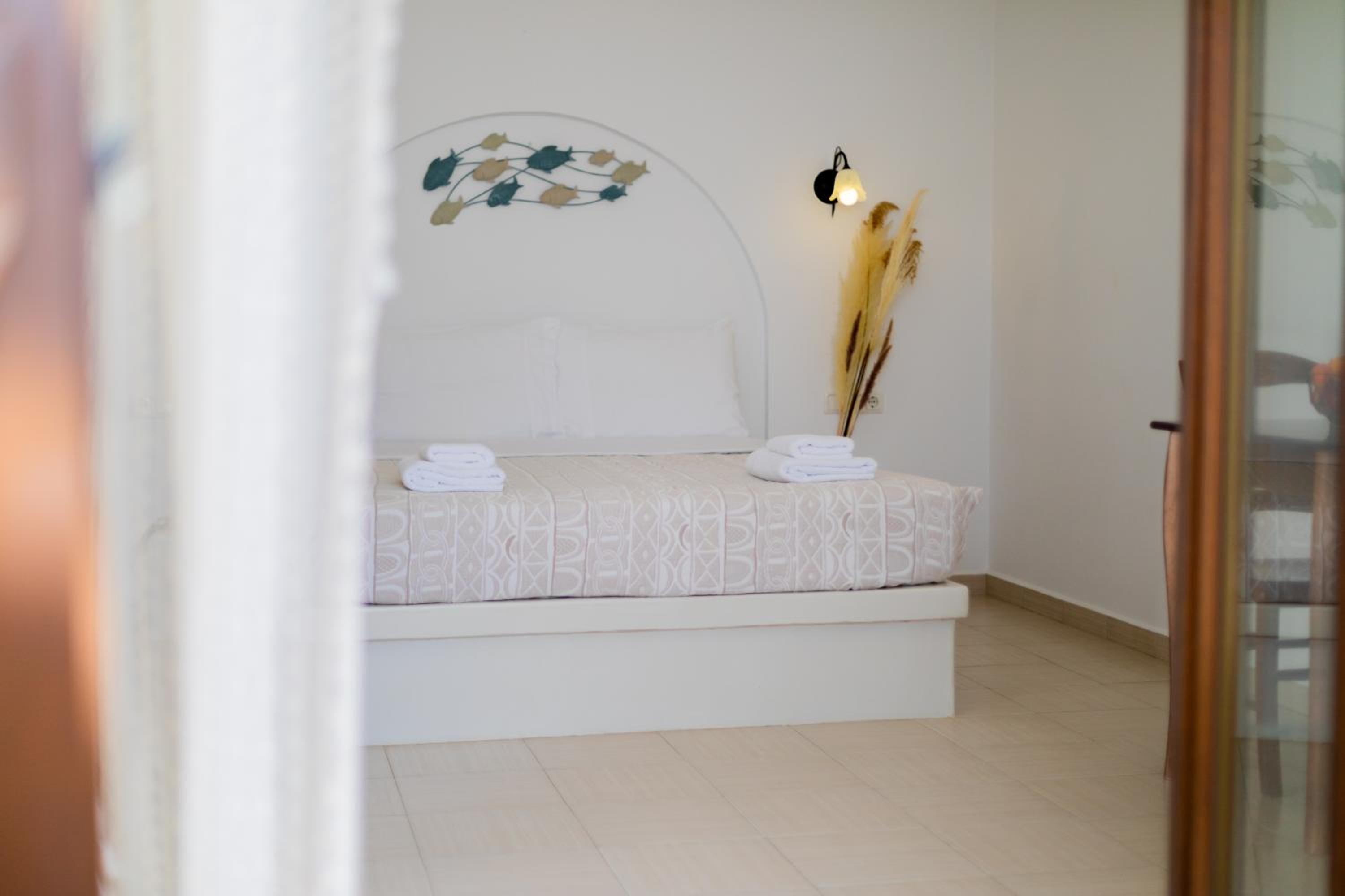 Queen Room with Pool View
