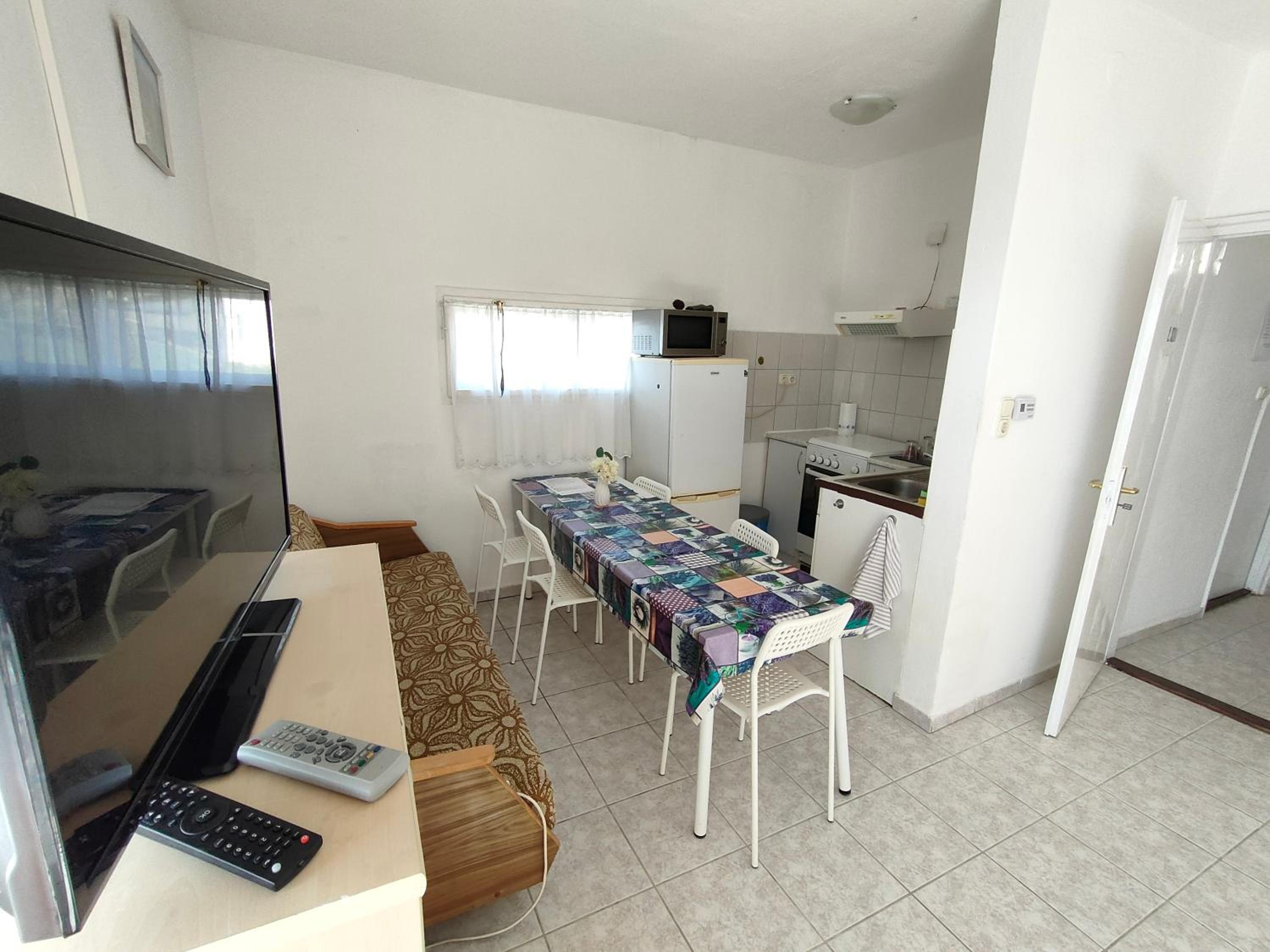Family Room with Balcony photo 3