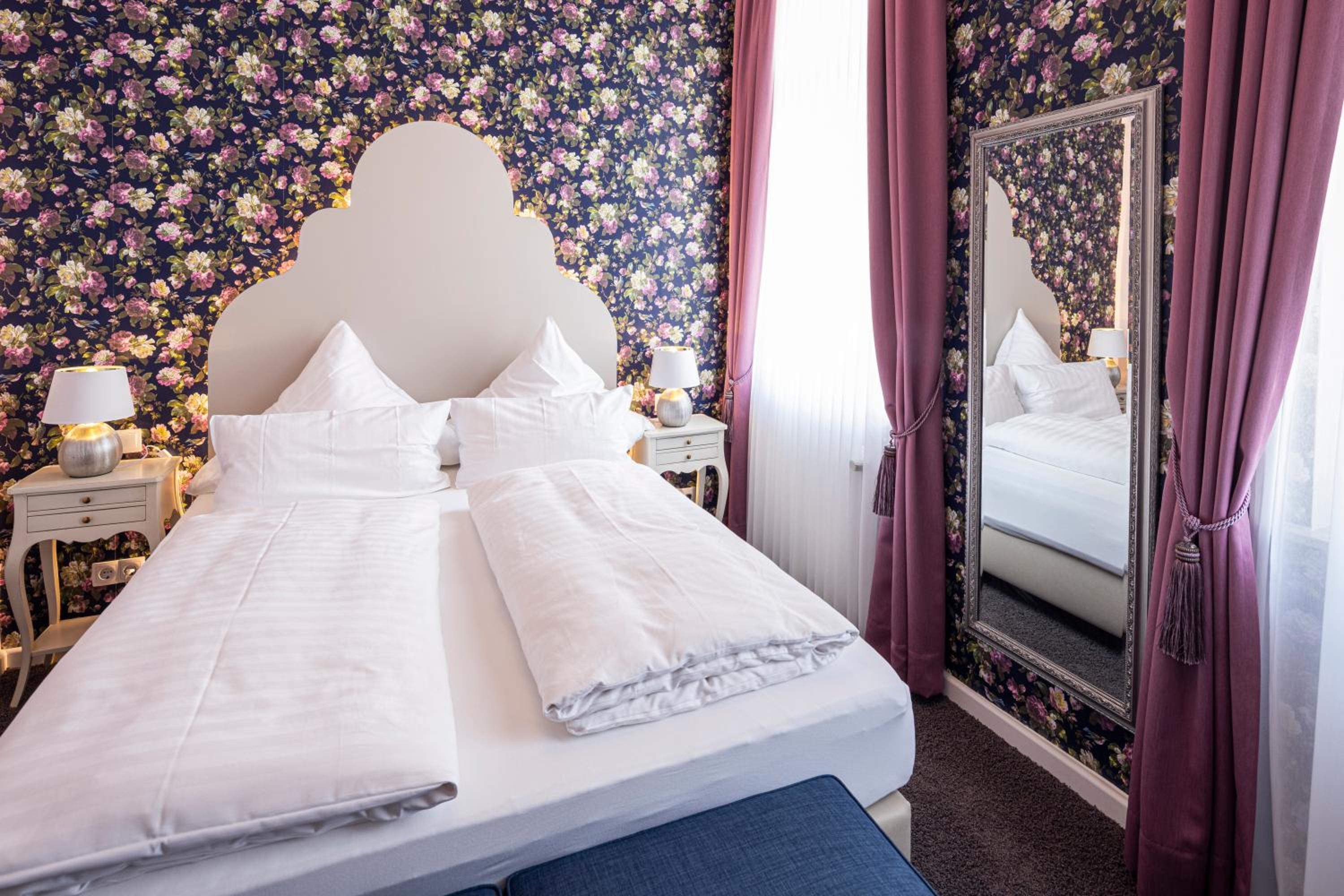 Double Room - Photo 7