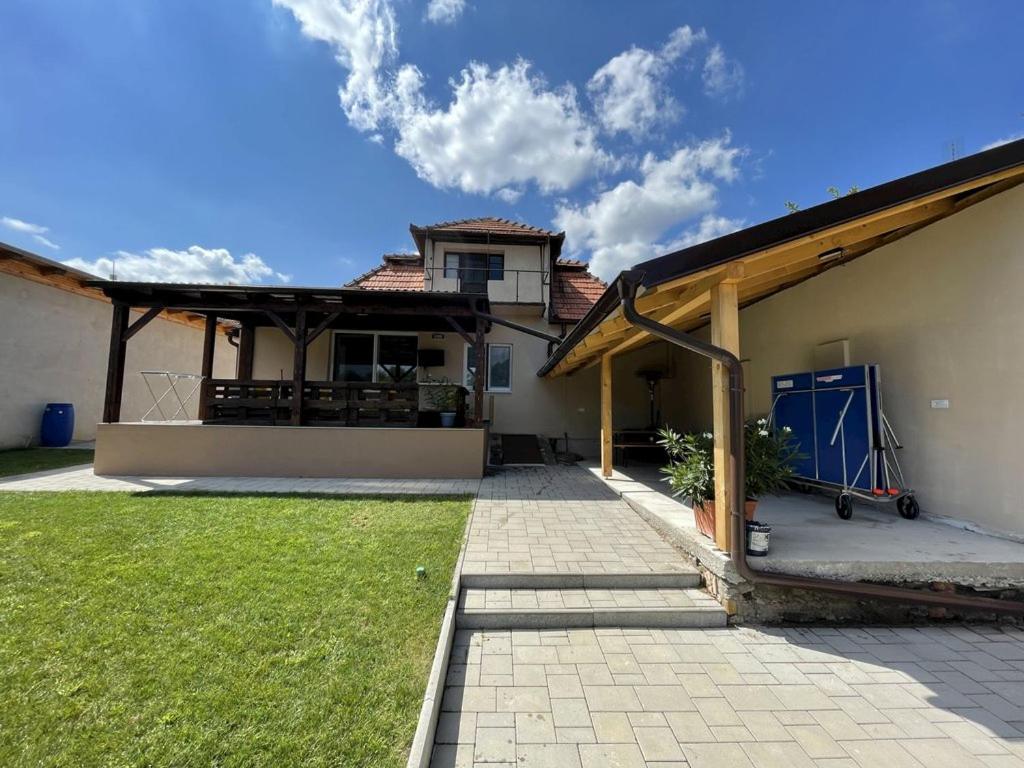 Three-Bedroom House photo 2