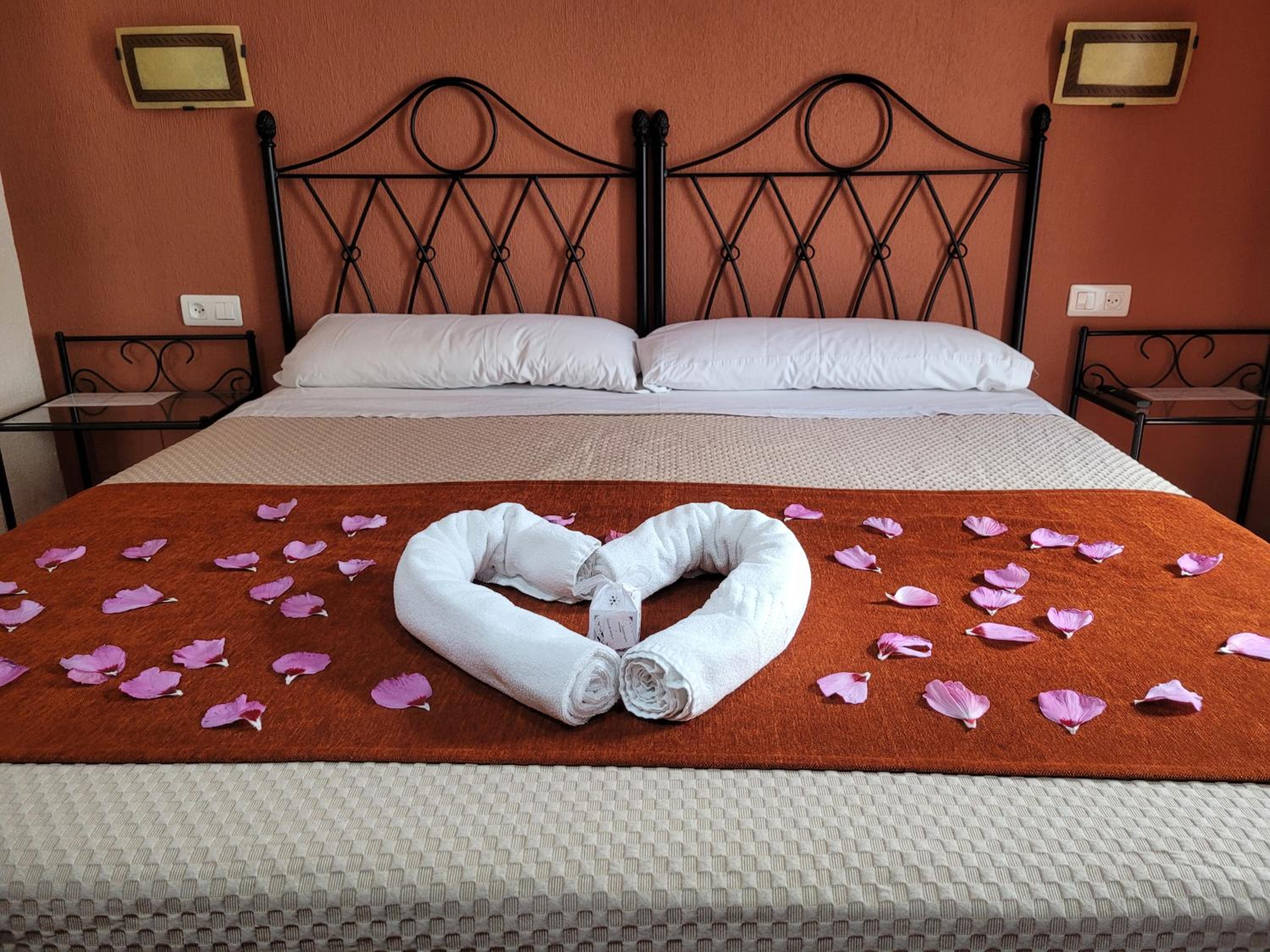 Double Room with Balcony - Photo 1