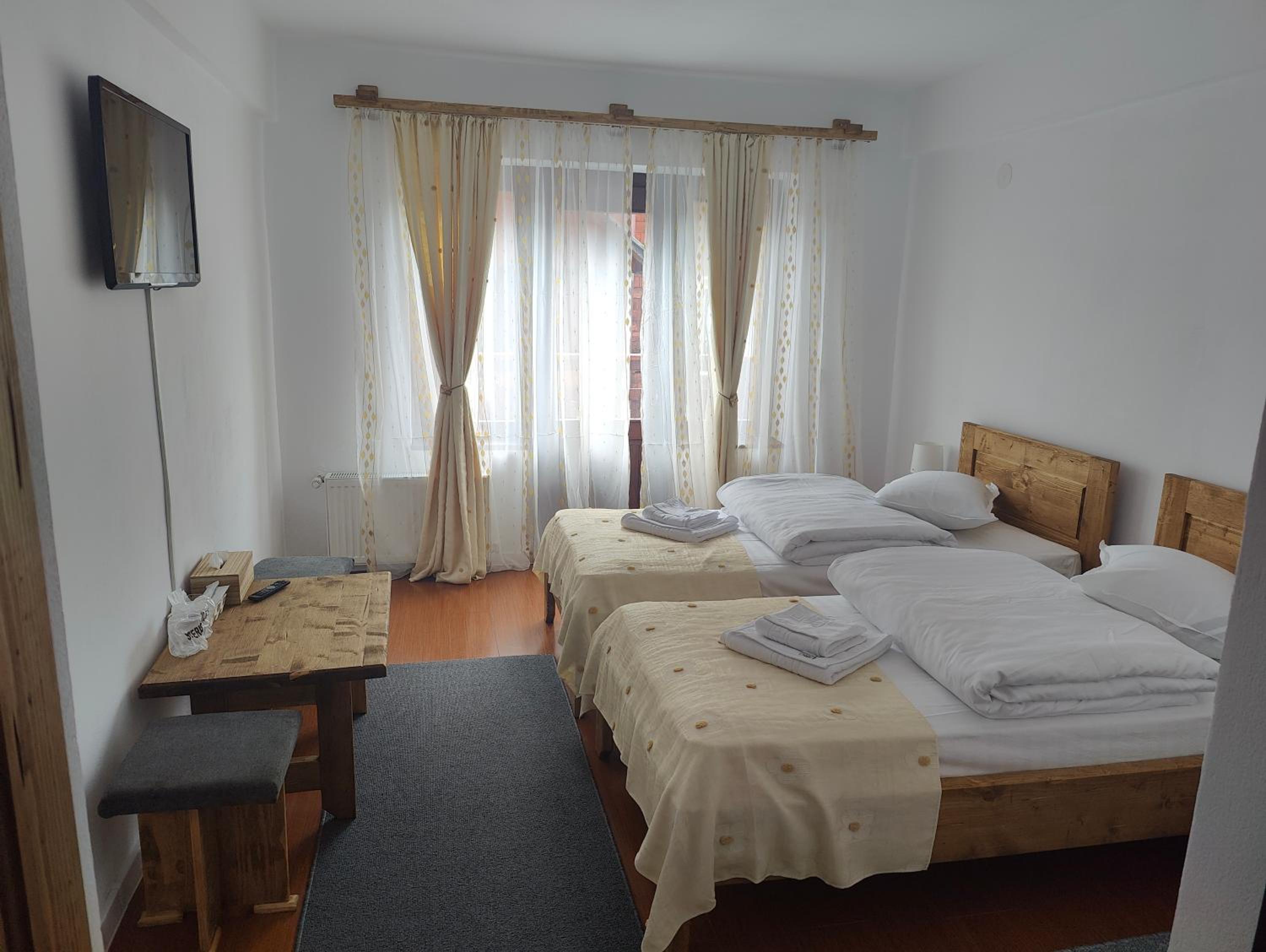 Twin Room with Balcony photo 3