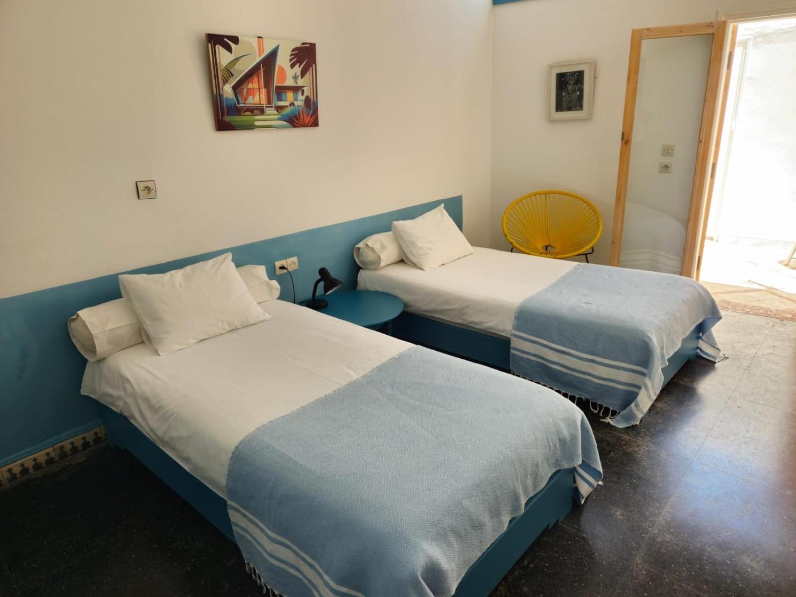 Twin Room - Photo 5