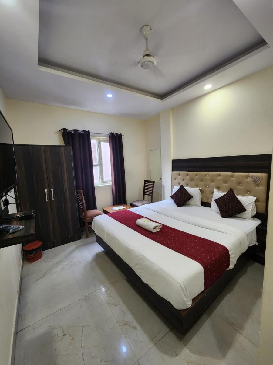 Superior Triple Room photo 2