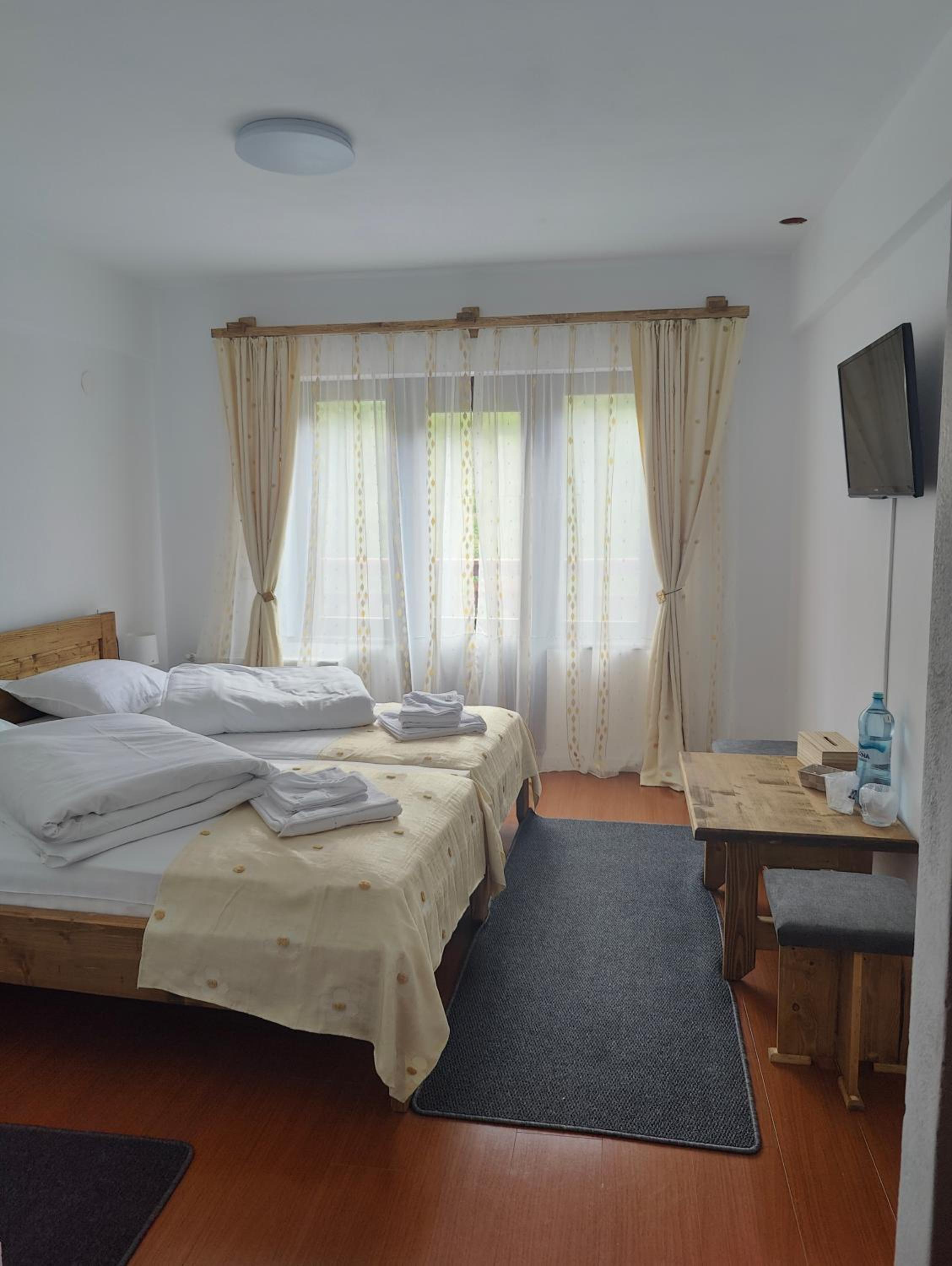 Twin Room with Balcony photo 2
