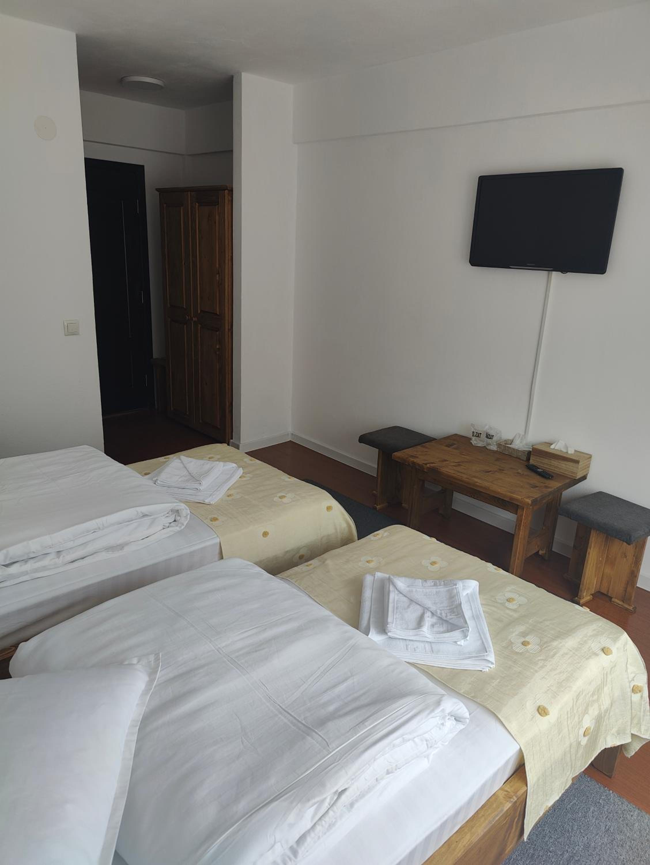 Twin Room with Balcony photo 3