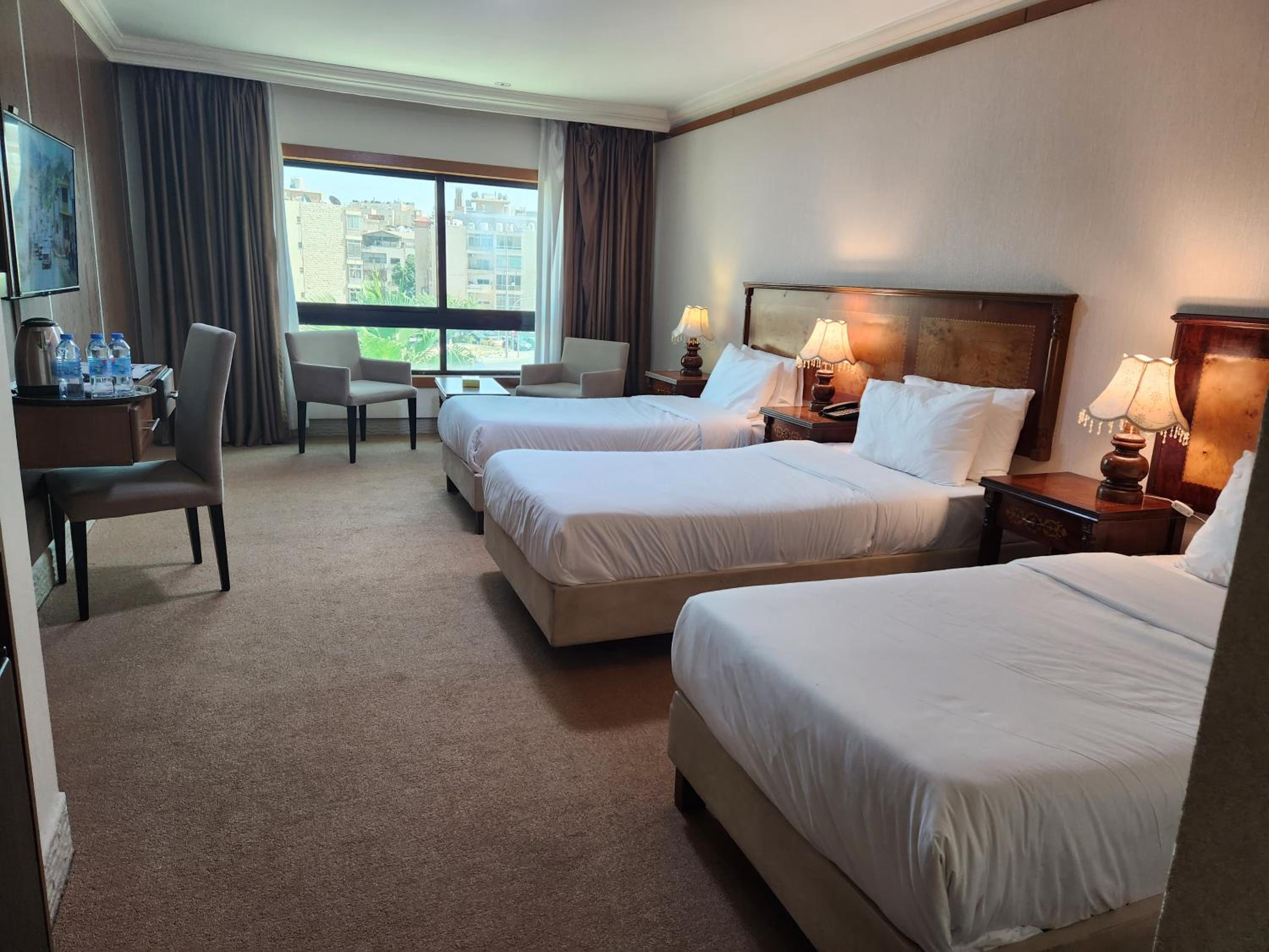 Economy Triple Room - Photo 1