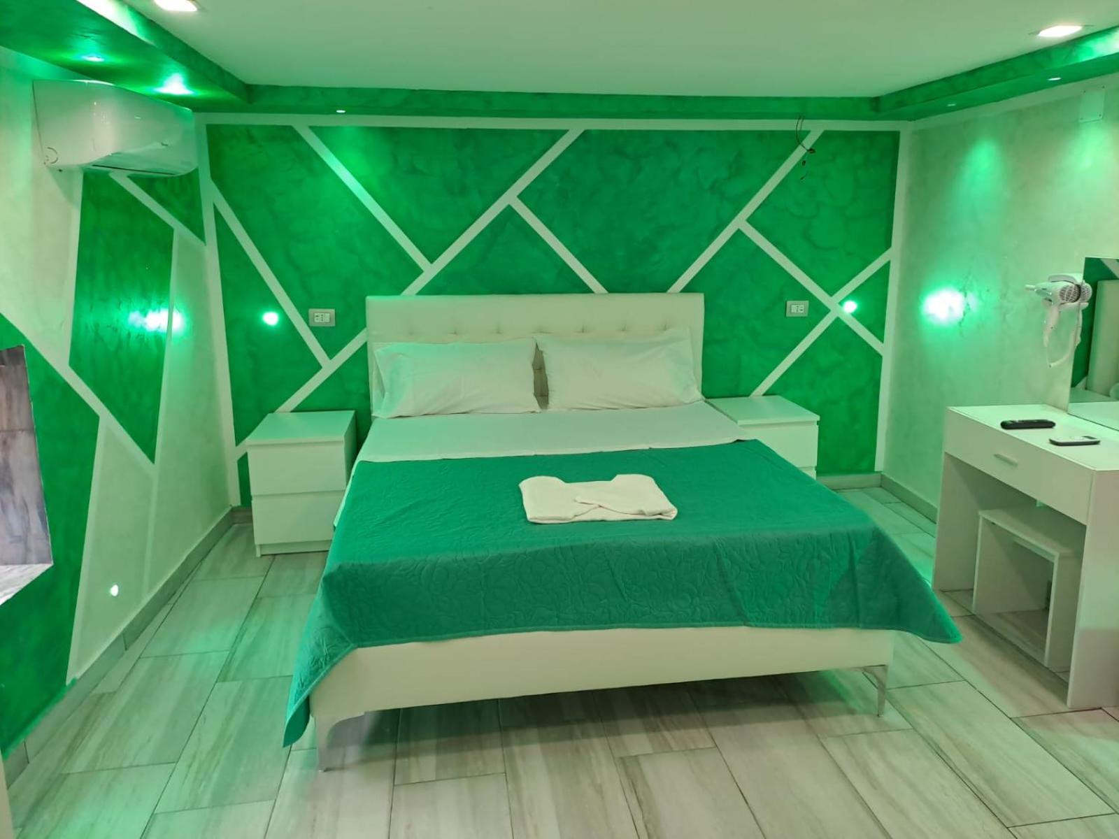 Deluxe Double Room With Shower