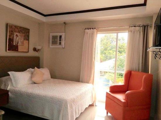 Junior Suite with Balcony - Photo 1