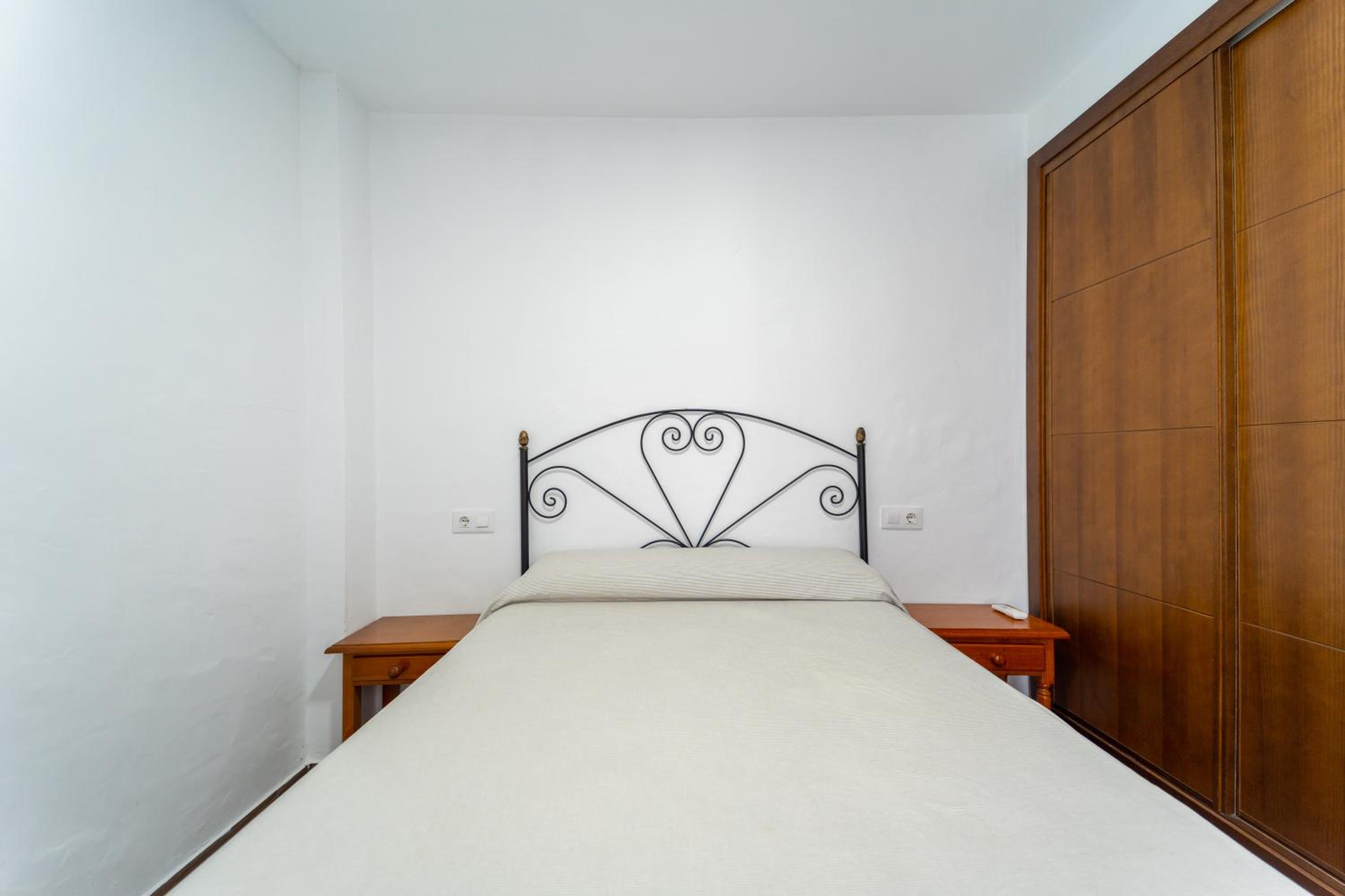 Casa adosada de tres habitaciones