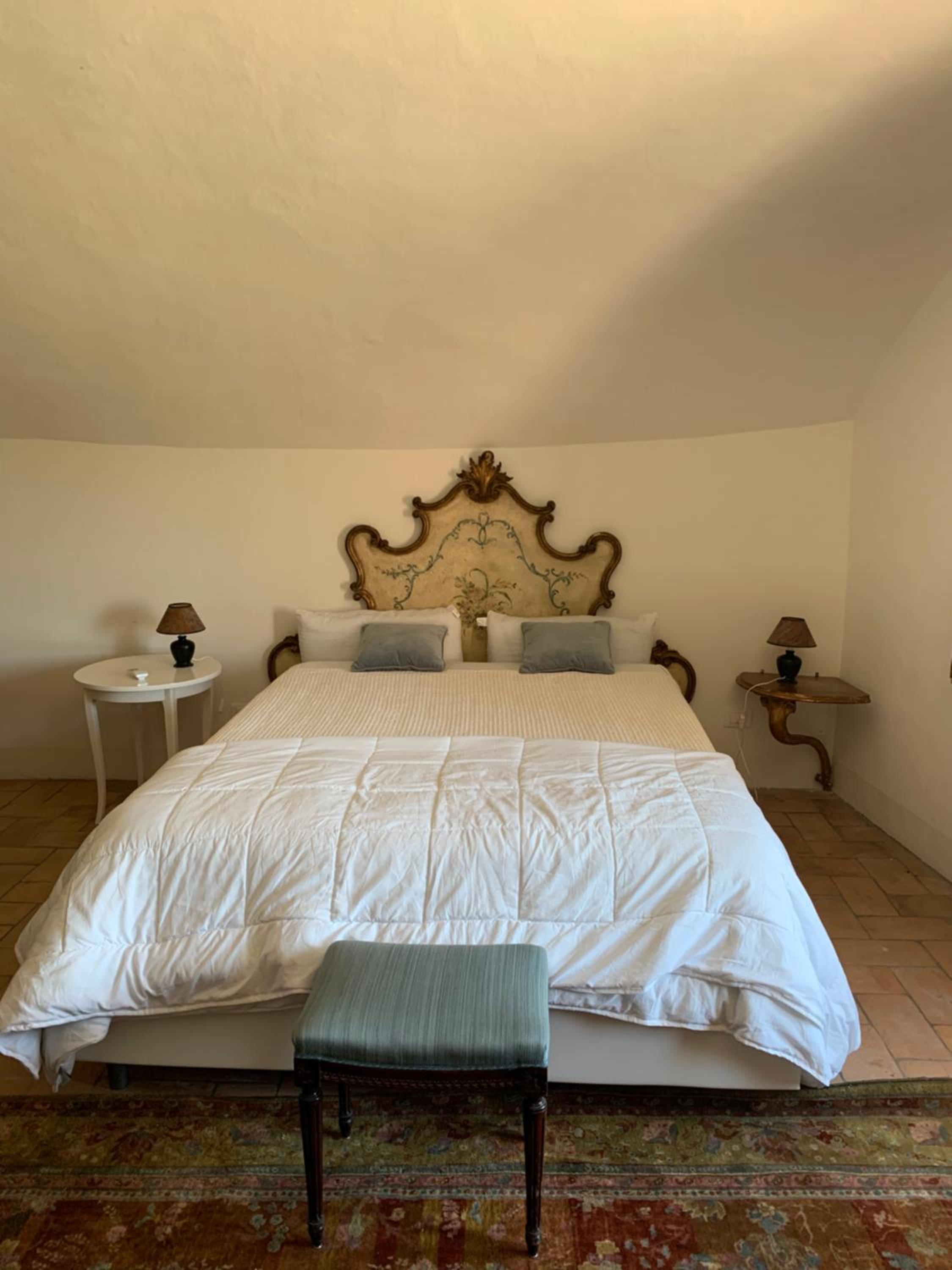 Studio Apartment - Photo 1