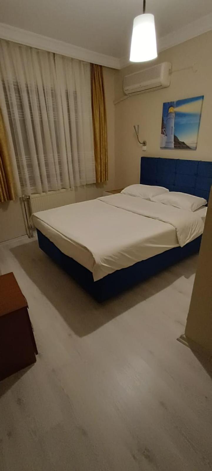Double or Twin Room - Photo 5