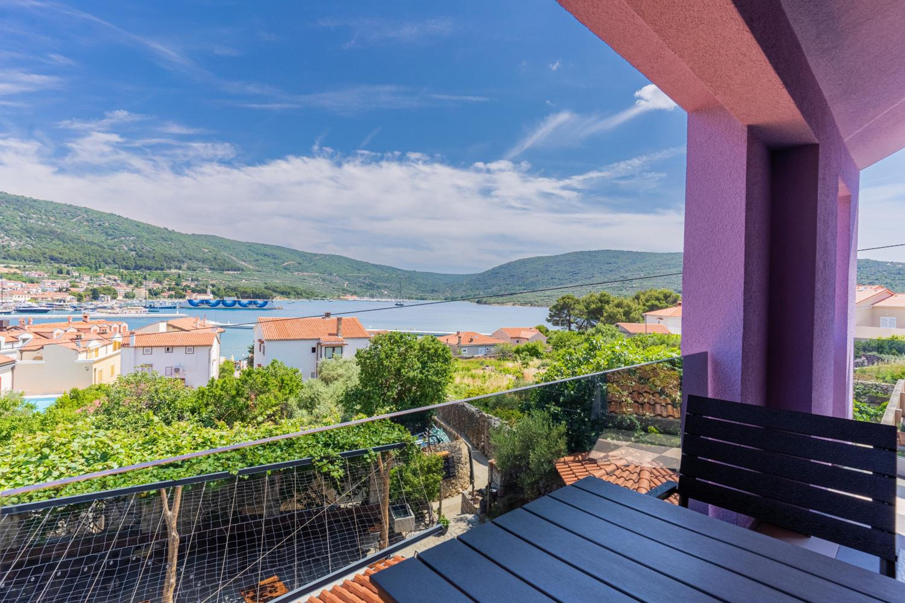 Double Room with Balcony and Sea View - Photo 14