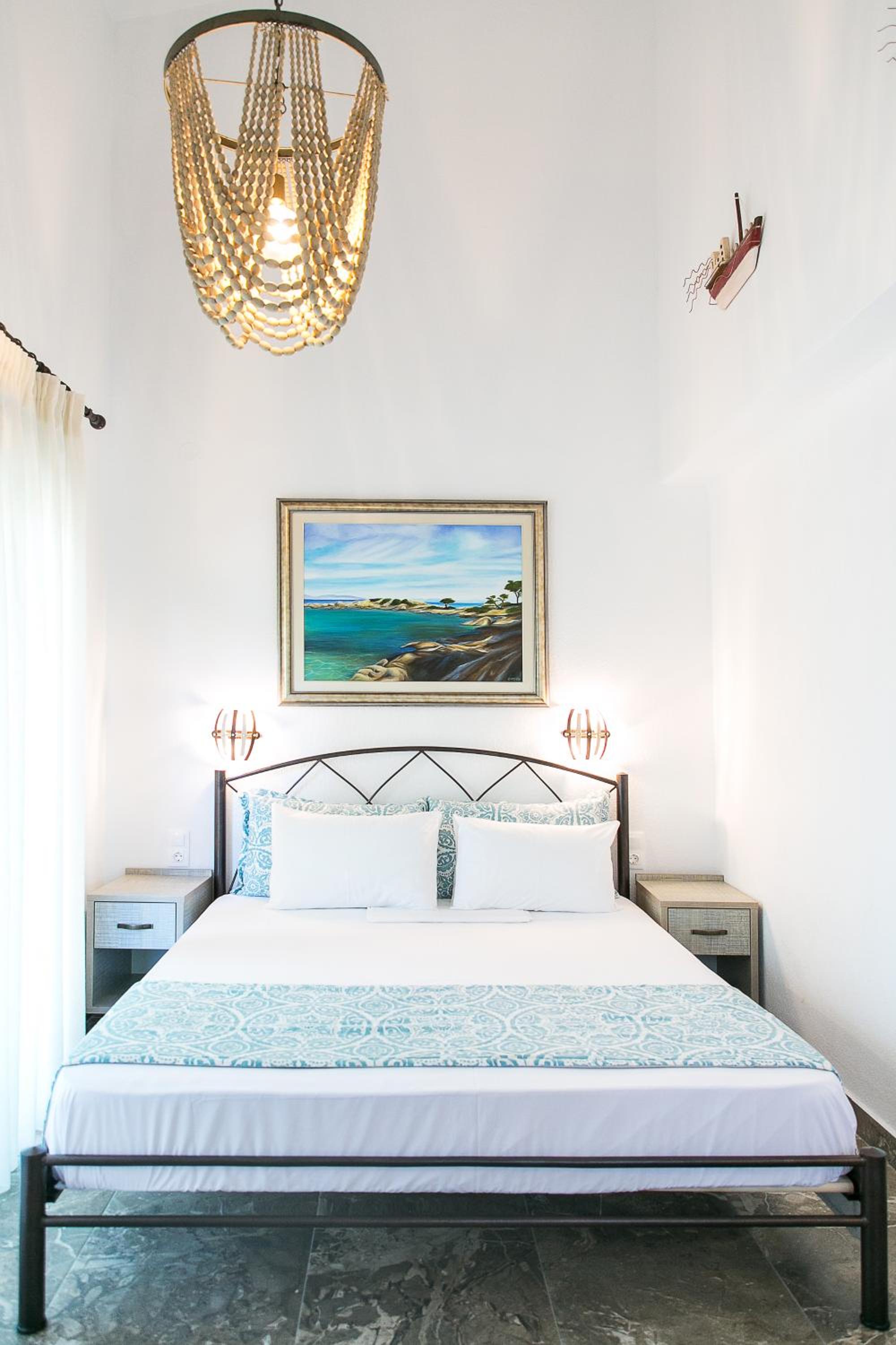 Deluxe One-Bedroom Apartment-Split Level