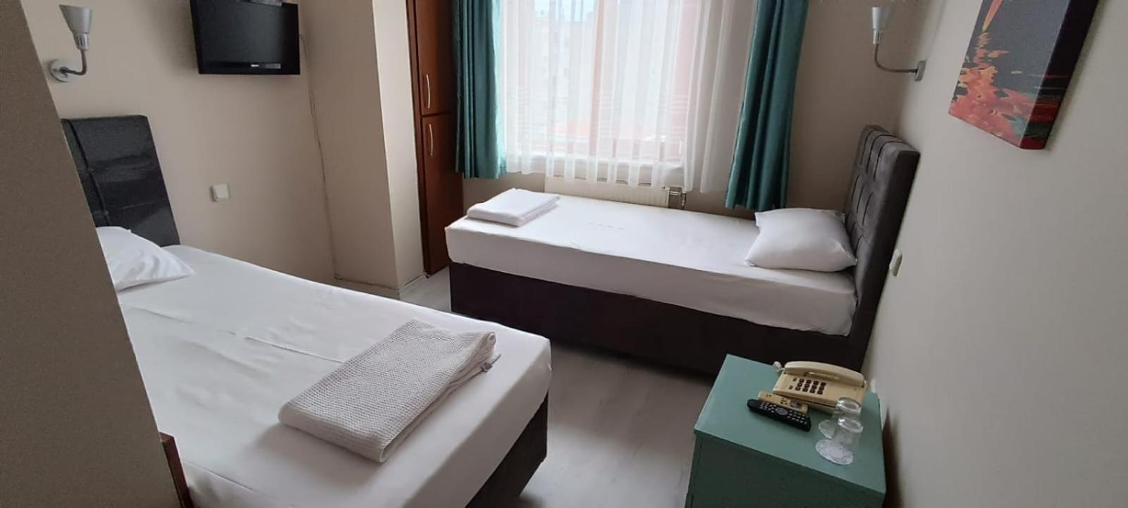 Double or Twin Room - Photo 10