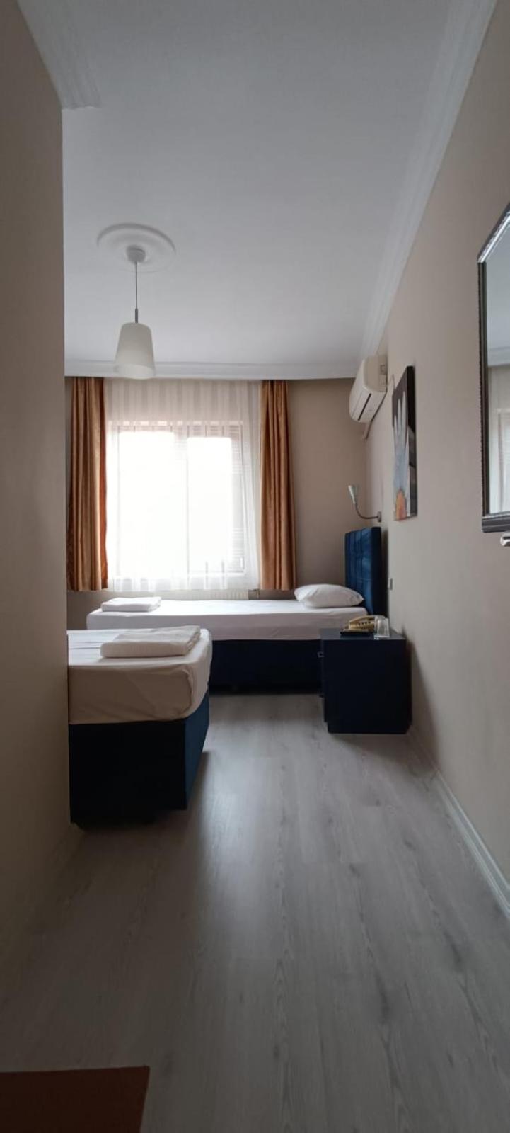 Double or Twin Room - Photo 13