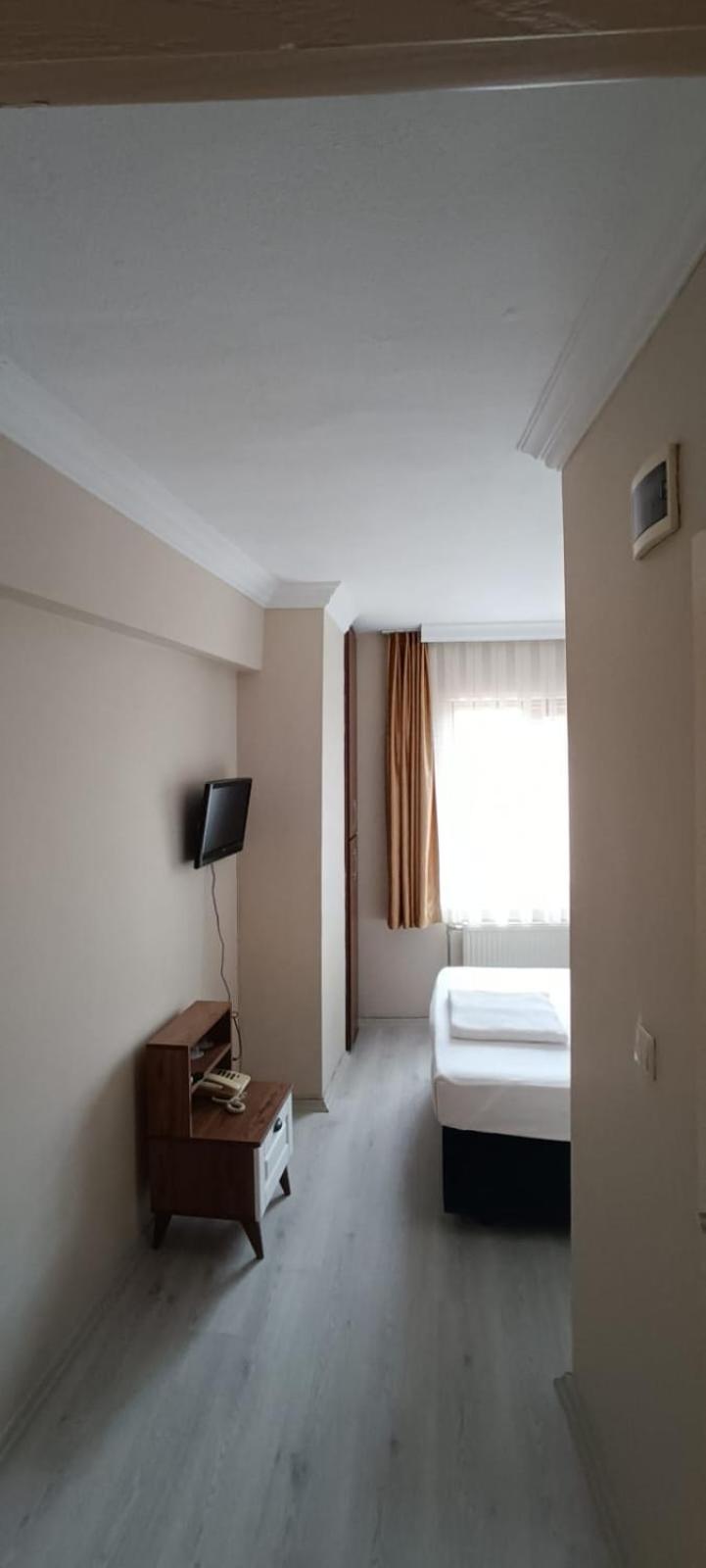 Double or Twin Room - Photo 14