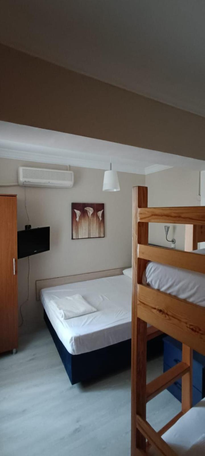 Standard Family Room - Photo 12